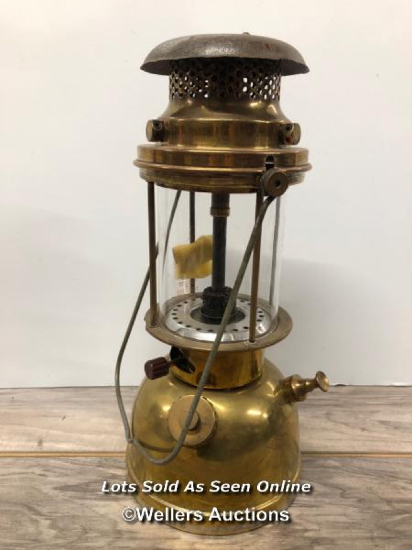 *ALADDIN BRASS OIL LAMP, MODEL 300X