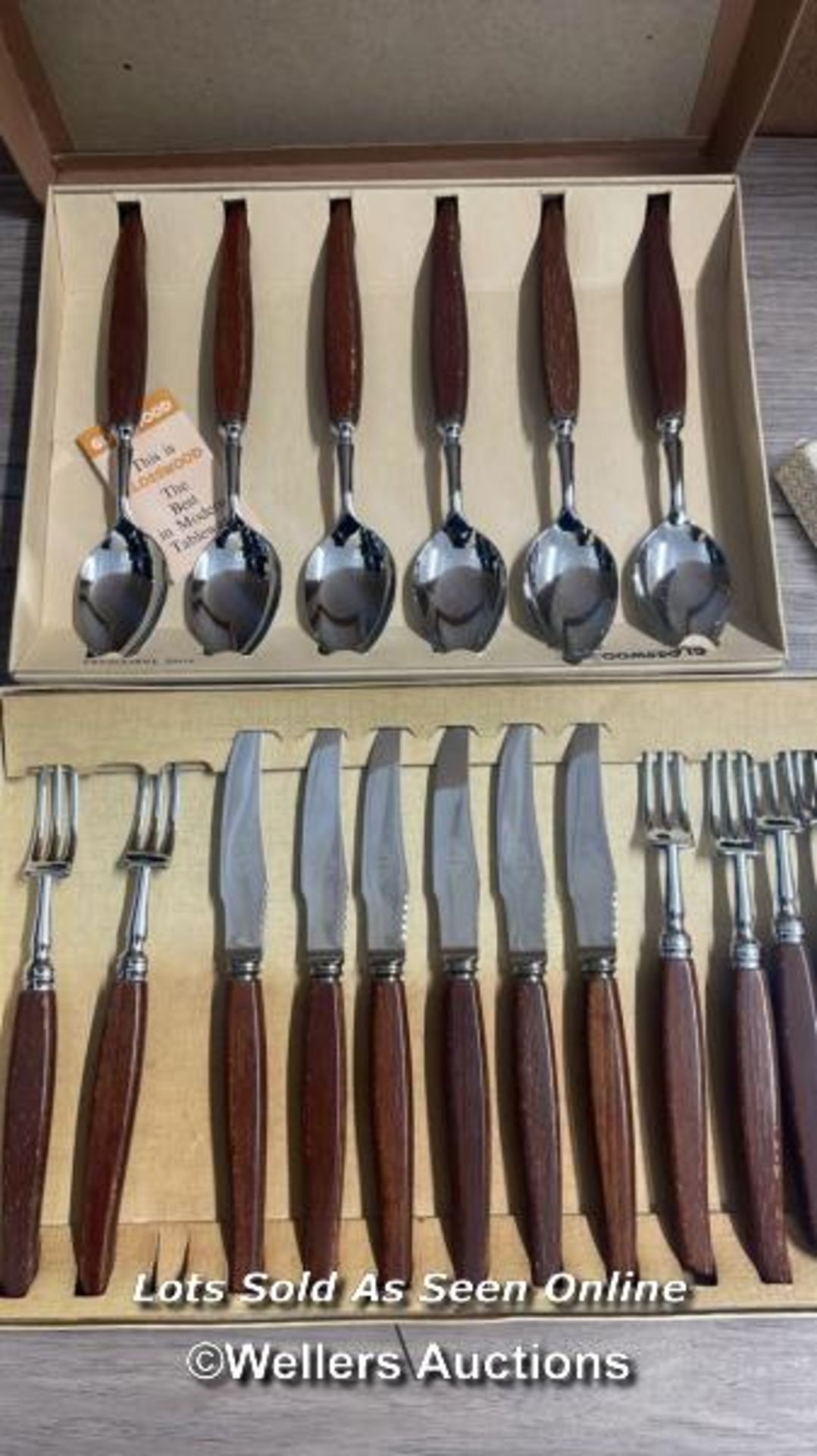 VINTAGE GLOSS WOOD CUTLERY MISSING ONE FORK
