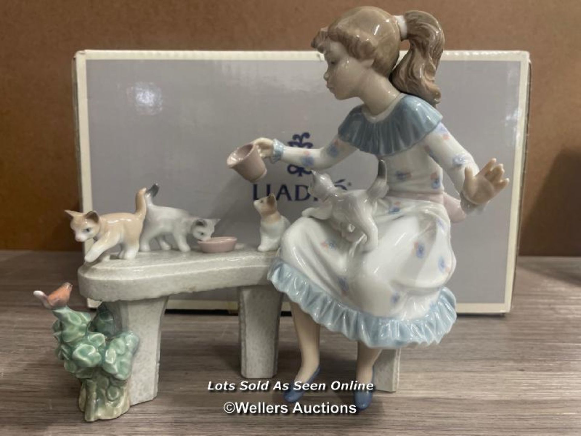 LLADRO "MEAL TIME" NO.06109, BOXED