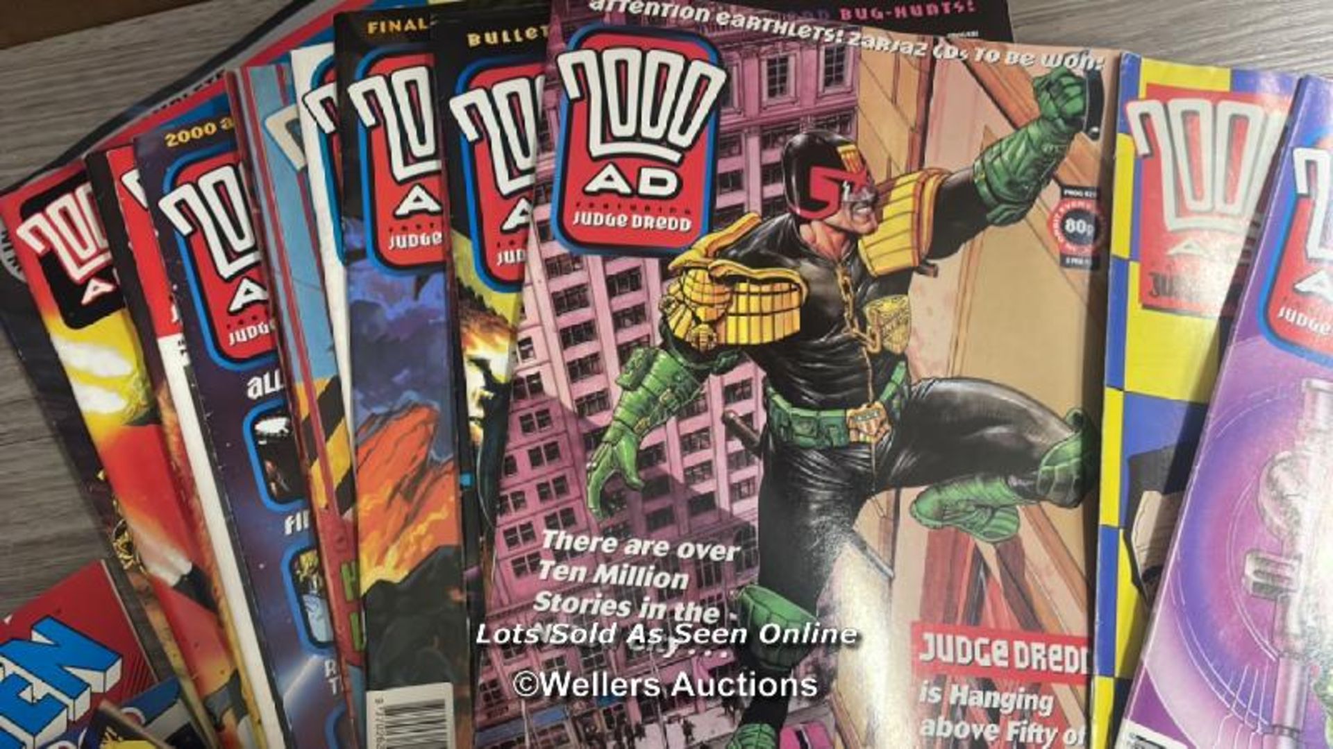 COLLECTION OF 200AD / JUDGE DREDD COMICS WITH THREE OTHER COMICS INCLUDING MARVEL (22) - Image 3 of 7