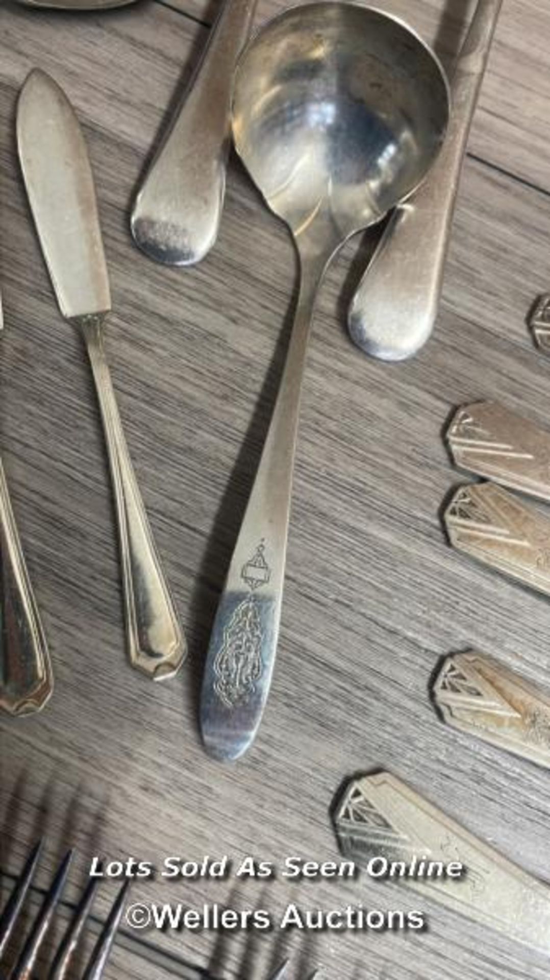 A LARGE COLLECTION OF COMMUNITY PLATE CUTLERY, COFFEE POT, MILK JUG, SUGAR BOWL AND SUGAR NIPS - Image 15 of 16