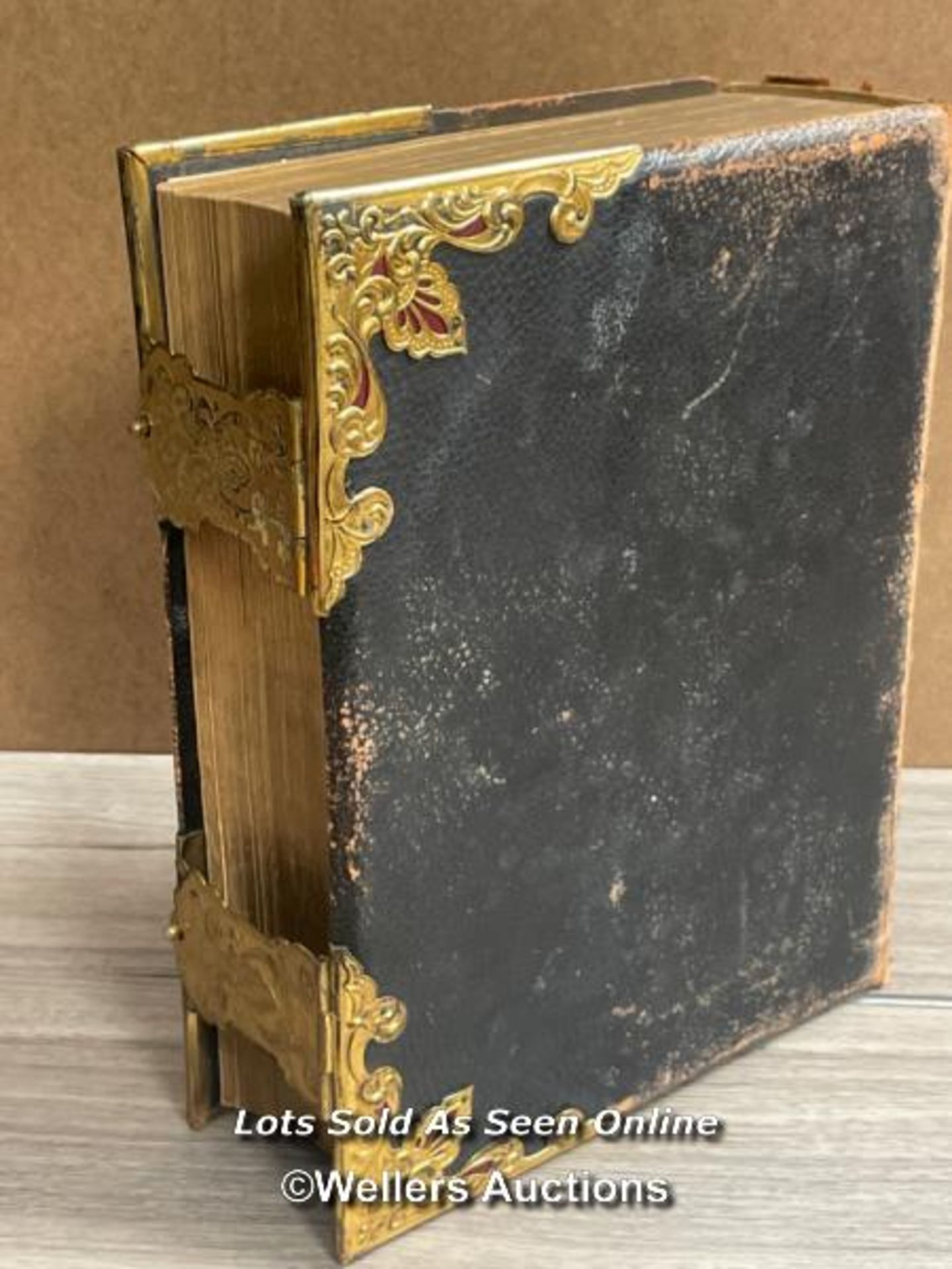 ILLUSTRATED NATIONAL FAMILY BIBLE PUBLISHED BY T.THORNE & CO 1959 / 61. WITH GILT BRASS CORNERS AND - Image 6 of 7