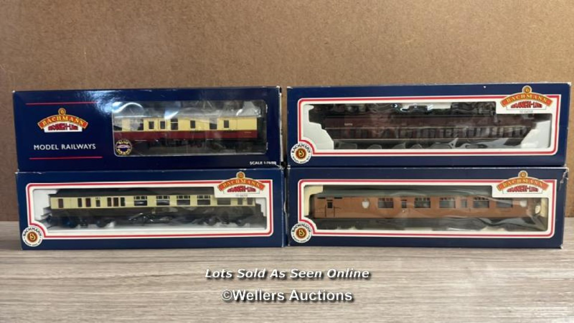 BACHMANN 00 GAUGE: FOUR CARRIAGES, BOXED, SEE PHOTOS FOR DETAILS