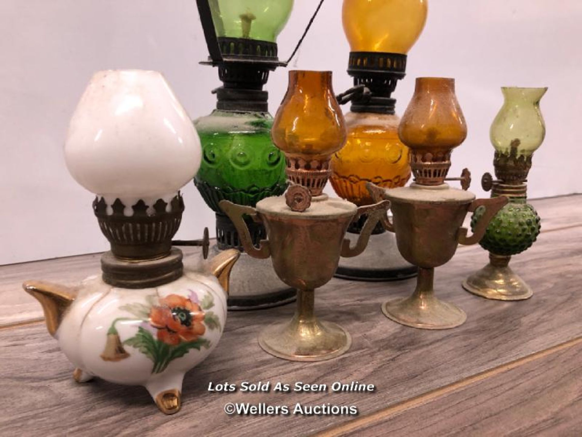 *SIX SMALL GLASS OIL LAMPS - Image 2 of 3