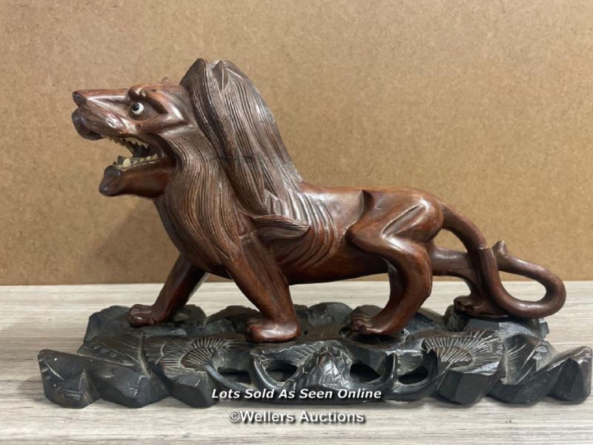 PAIR OF ORIENTAL LIONS ON HARDWOOD BASE, ONE FOOT DAMAGED, 17CM HIGH - Image 2 of 9