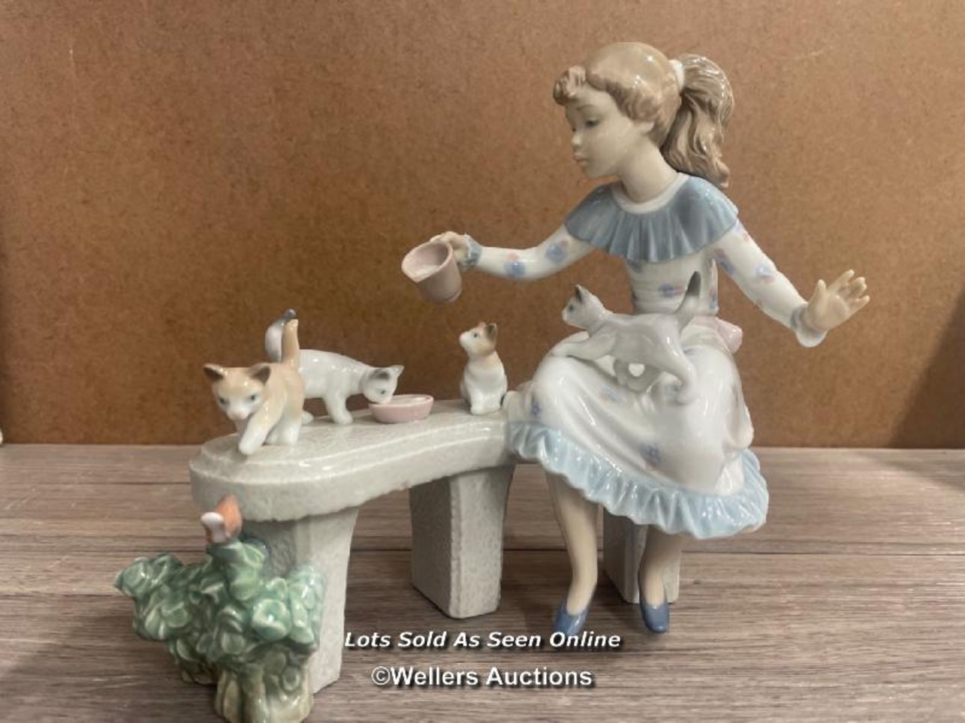 LLADRO "MEAL TIME" NO.06109, BOXED - Image 2 of 10
