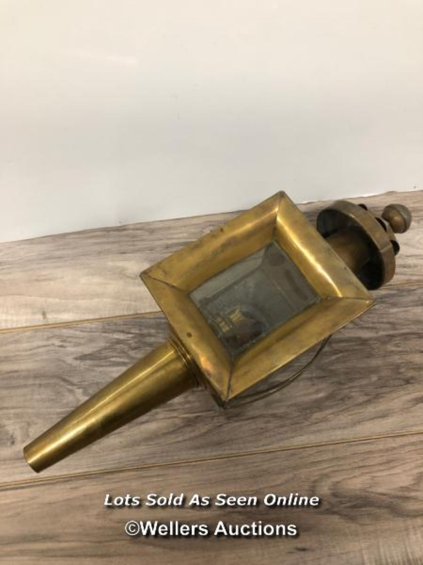 *BRASS CARRIAGE LAMP