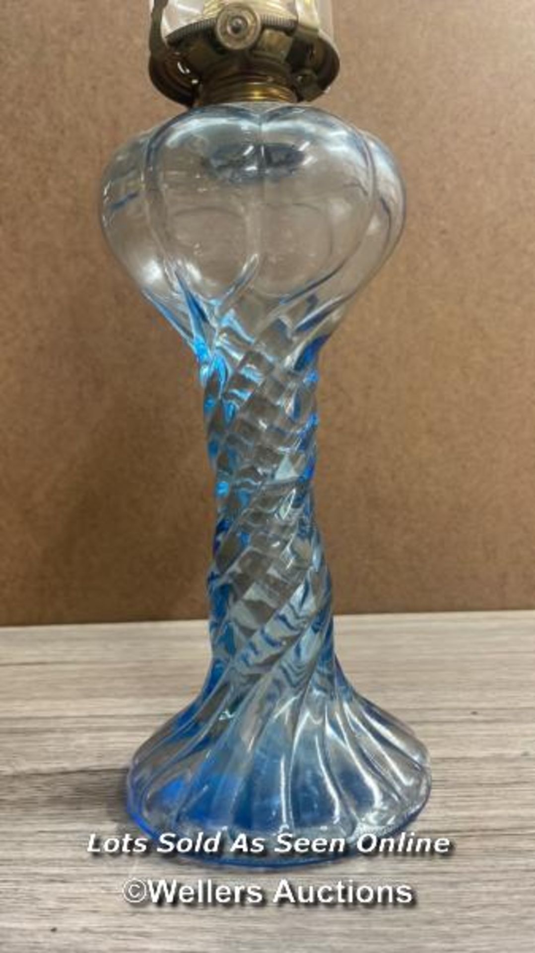 *BLUE GLASS OIL LAMP, LACKS SHADE - Image 2 of 4