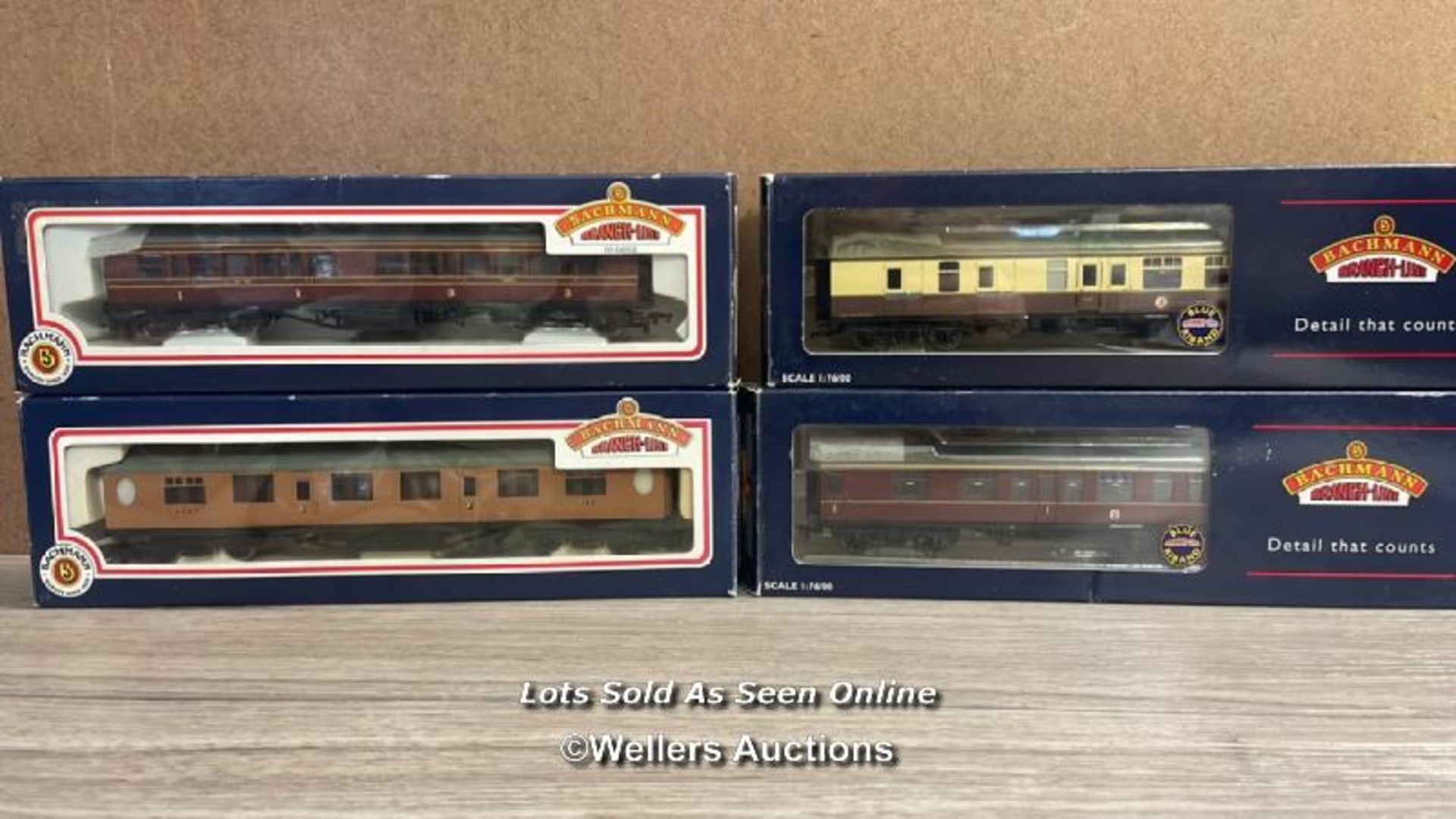 BACHMANN 00 GAUGE: FOUR CARRIAGES, BOXED, SEE PHOTOS FOR DETAILS