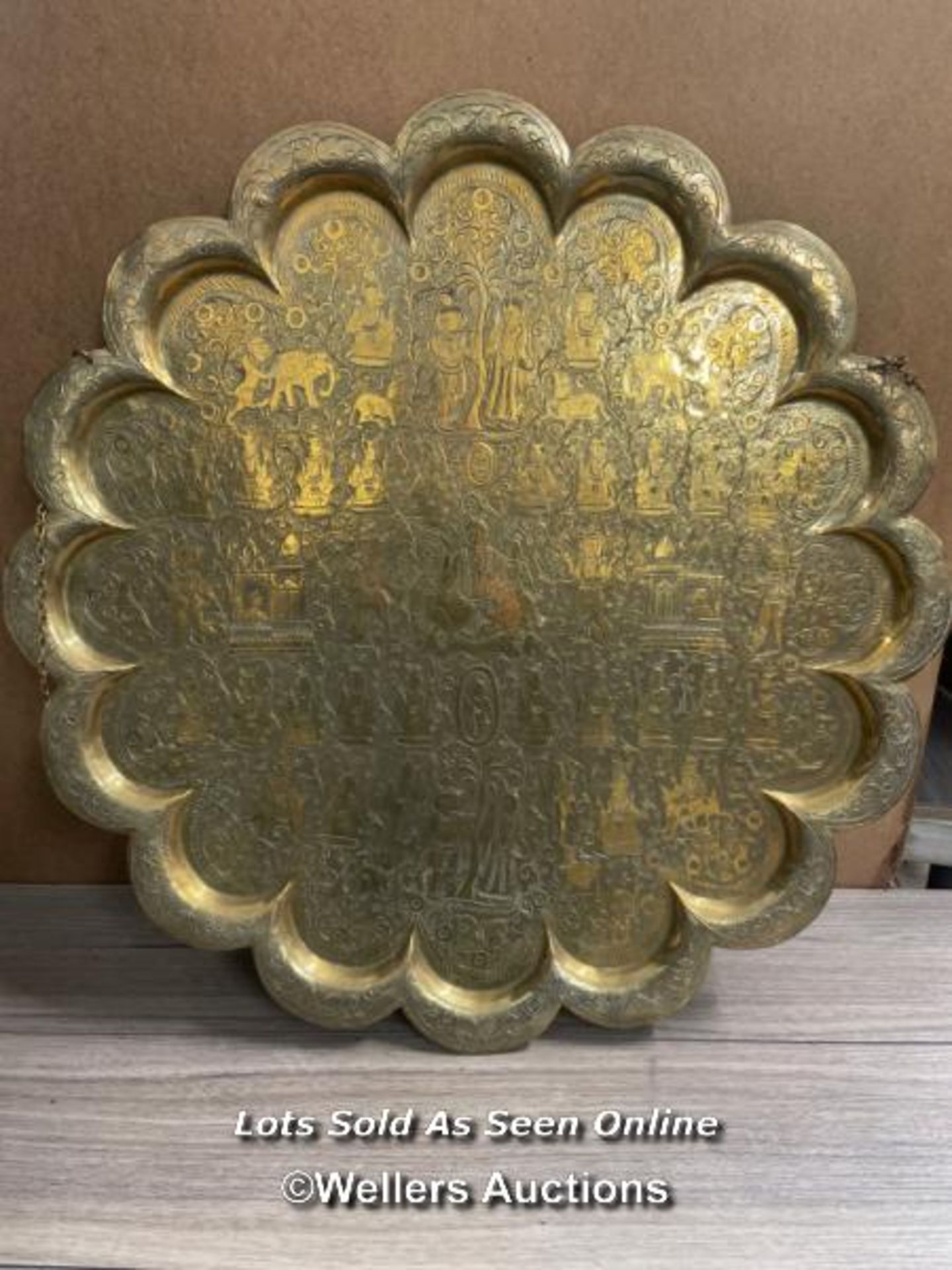 EASTERN BRASS CHARGER WITH SCALLOPED EDGE, 67CM DIAMETER