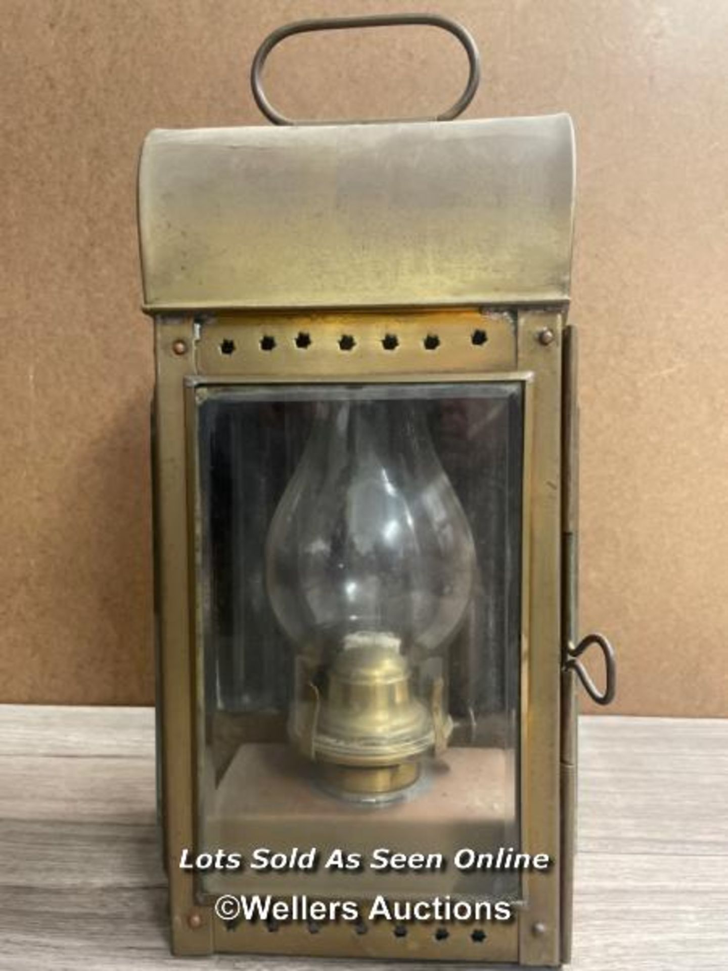 *BRASS BULKHEAD LAMP