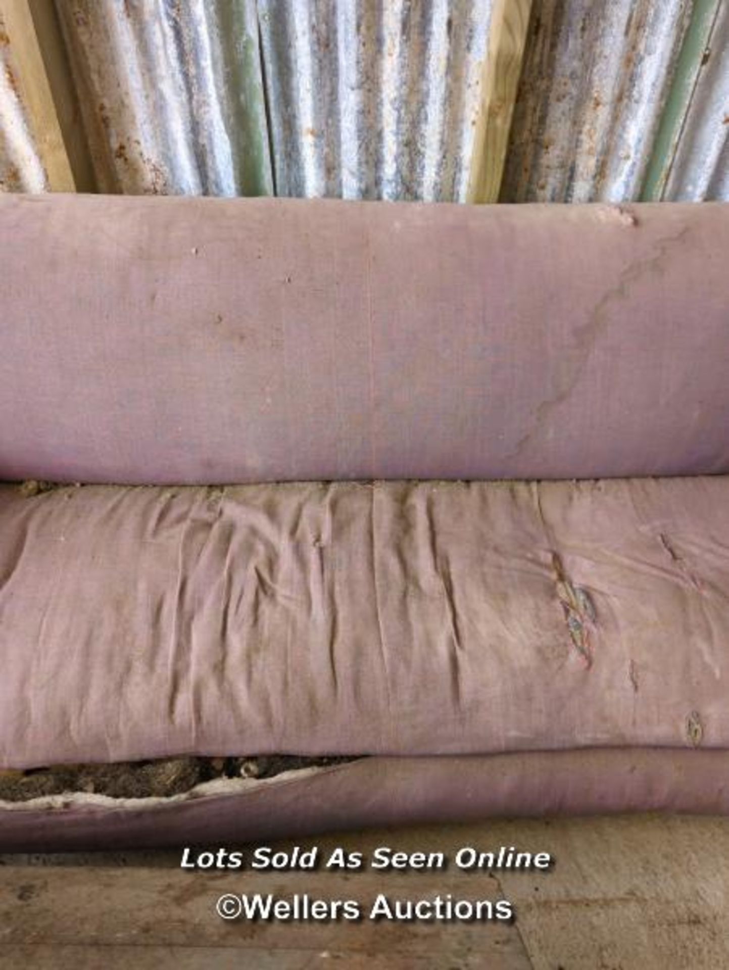 *THREE SEATER SOFA IN NEED OF RESTORATION / ALL LOTS ARE LOCATED AT AUTHENTIC RECLAMATION TN5 7EF - Image 4 of 4