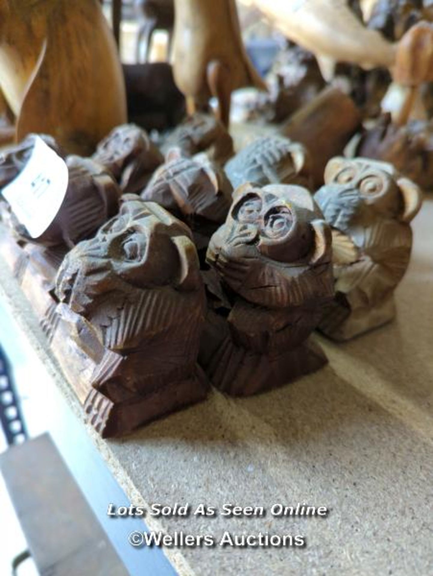 *THREE SETS OF THREE WOODEN 'HEAR NO EVIL, SEE NO EVIL, SPEAK NO EVIL' MONKEYS / ALL LOTS ARE - Image 2 of 2