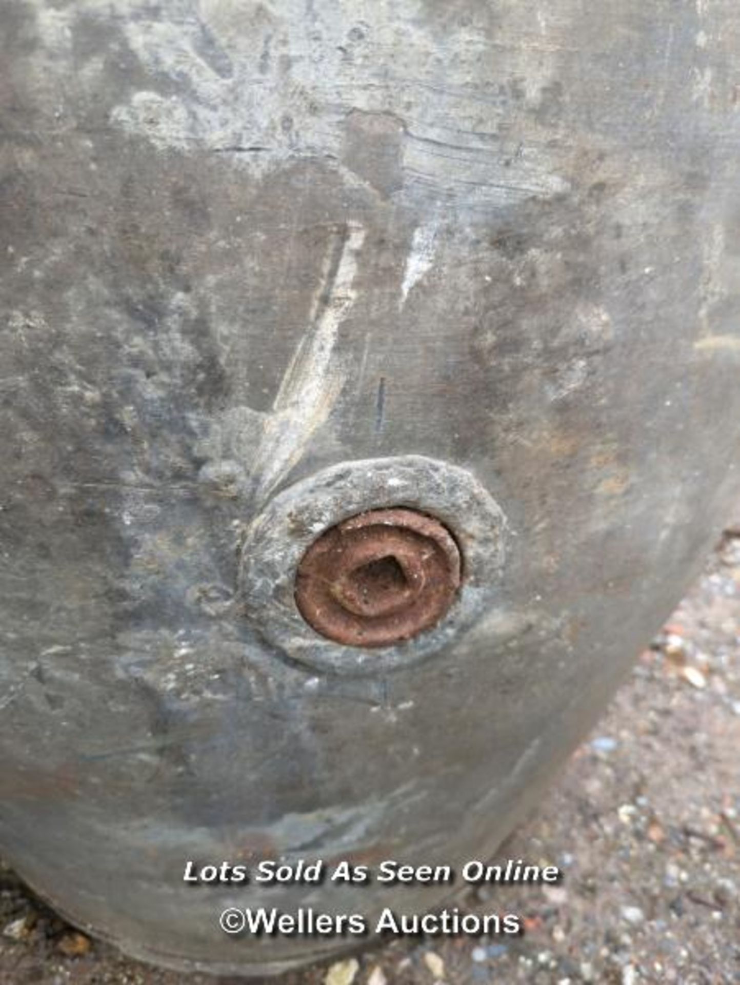 *LARGE GALVANISED BARREL / ALL LOTS ARE LOCATED AT AUTHENTIC RECLAMATION TN5 7EF - Image 3 of 4