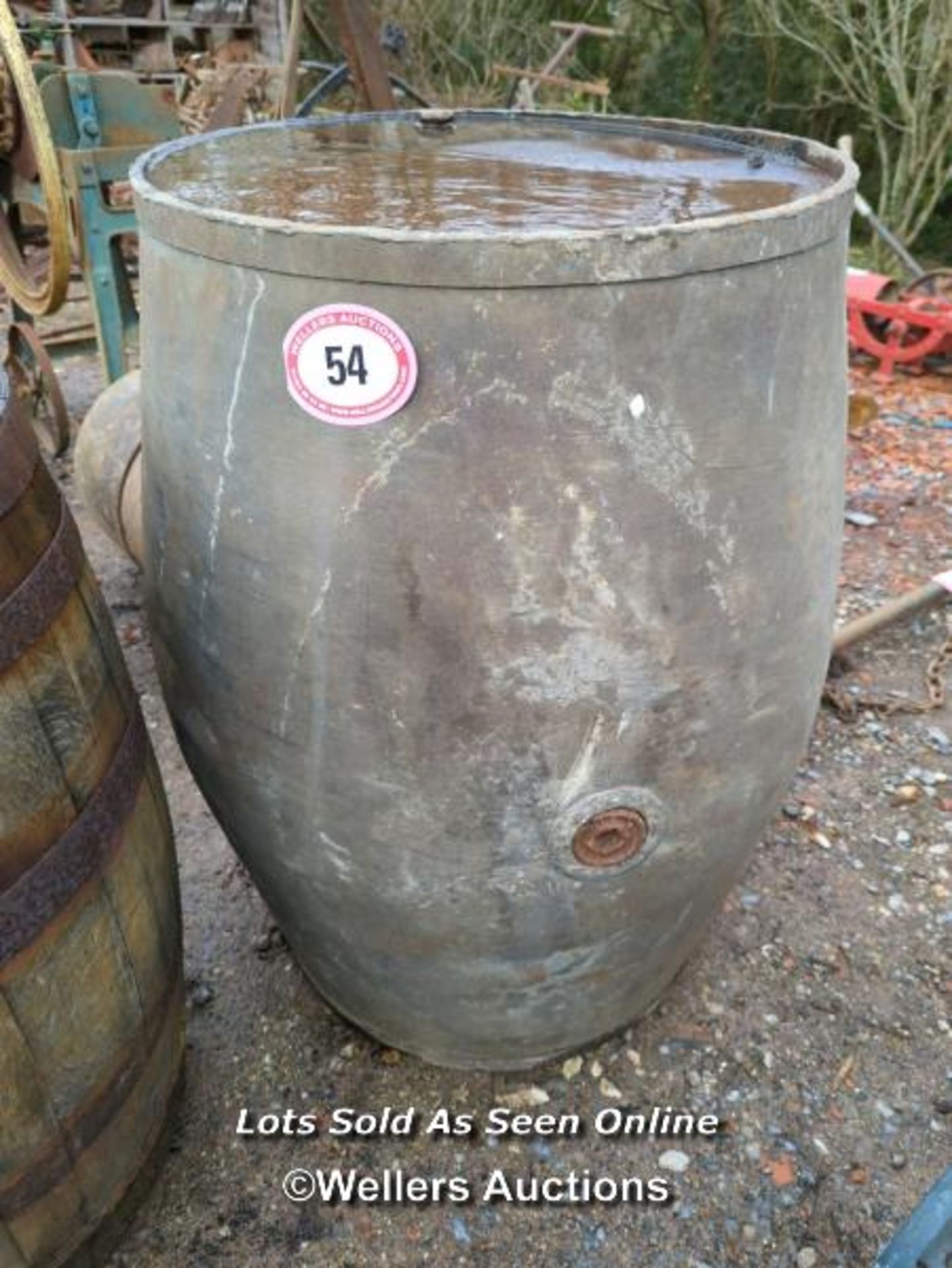 *LARGE GALVANISED BARREL / ALL LOTS ARE LOCATED AT AUTHENTIC RECLAMATION TN5 7EF