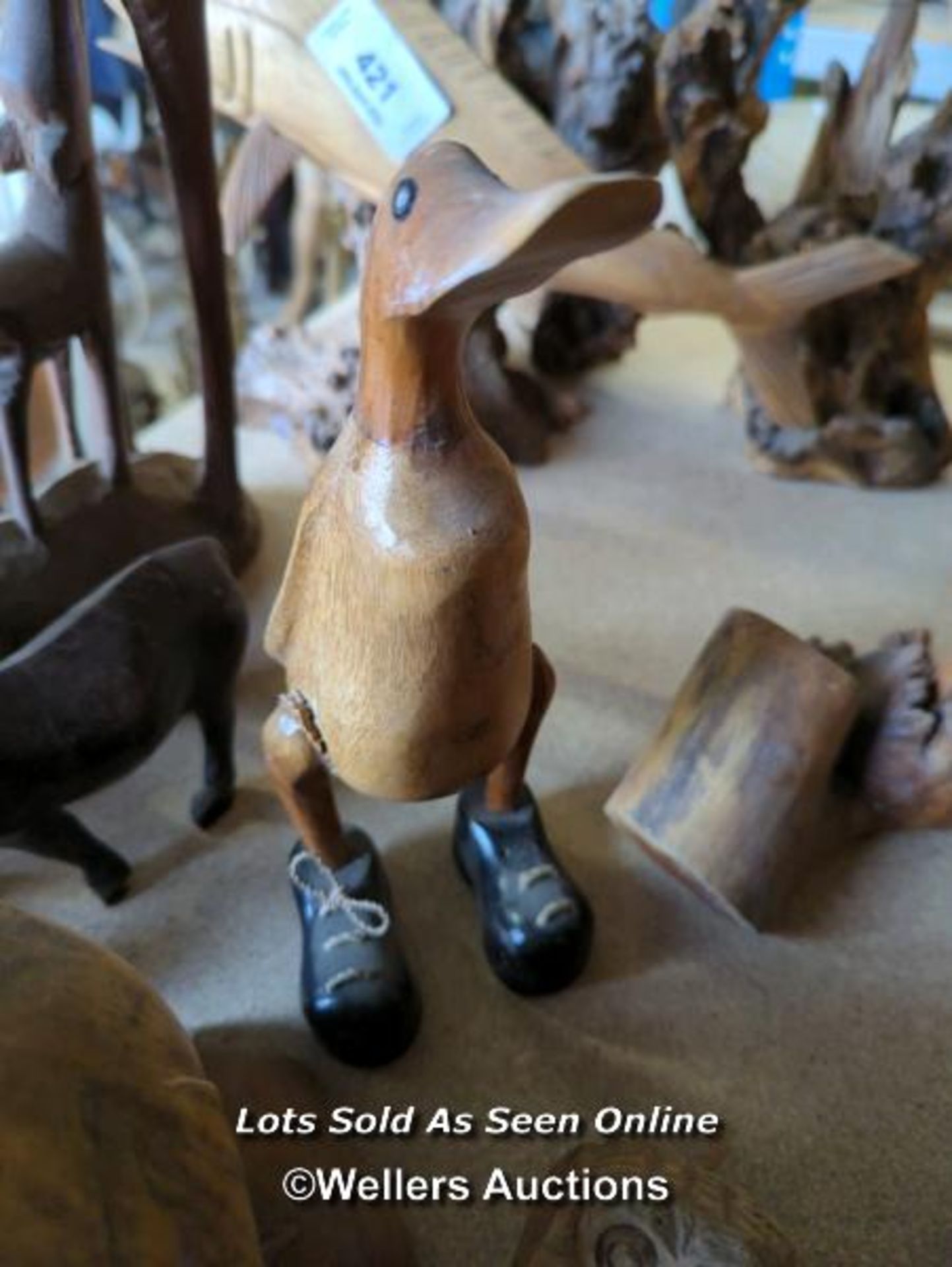 *WOODEN PENGUIN AND DUCK / ALL LOTS ARE LOCATED AT AUTHENTIC RECLAMATION TN5 7EF - Image 2 of 2