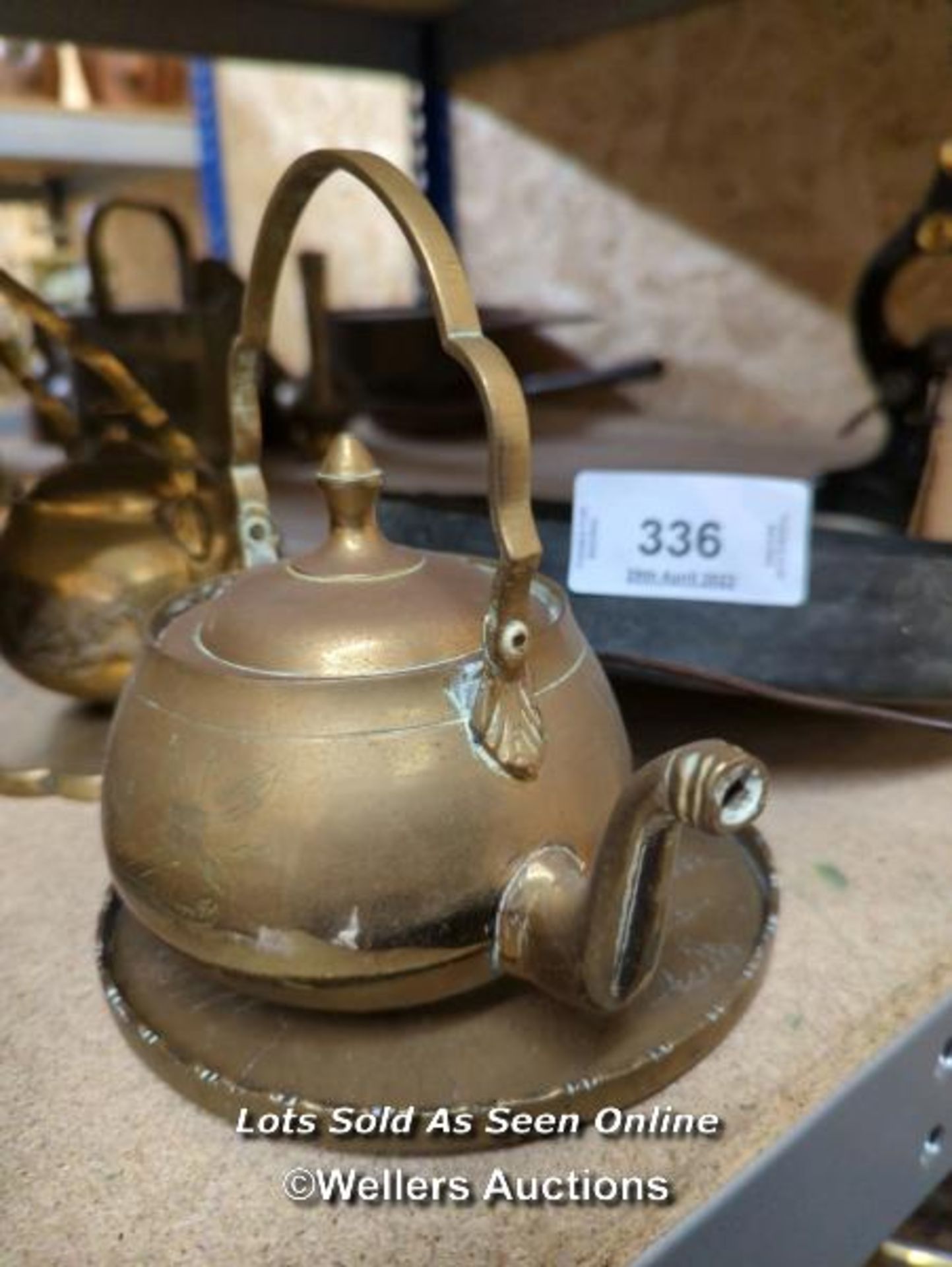 *ASSORTED BRASSWARE INCLUDING KETTLES / ALL LOTS ARE LOCATED AT AUTHENTIC RECLAMATION TN5 7EF - Image 2 of 3