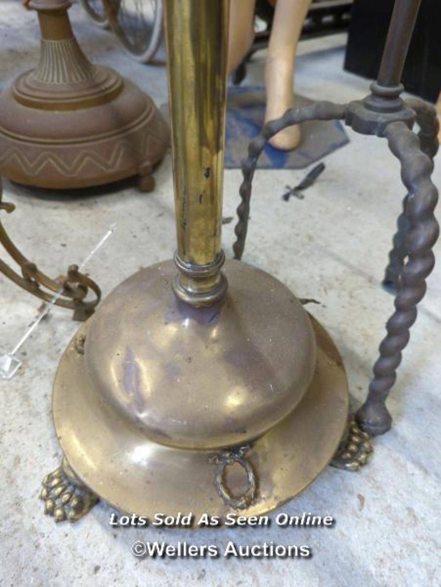 *BRASS STANDARD LAMP ON CLAW FEET, 54 INCHES HIGH / ALL LOTS ARE LOCATED AT AUTHENTIC RECLAMATION - Image 3 of 4