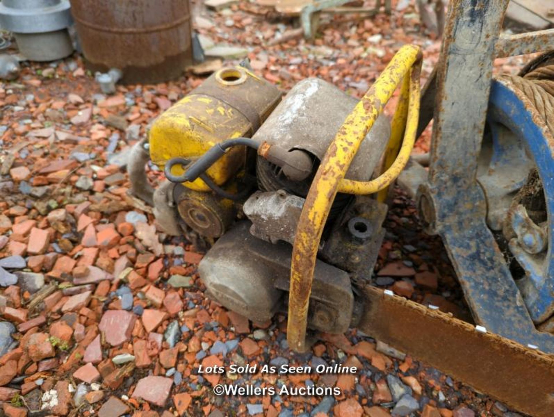 *WINCH AND CHAINSAW / ALL LOTS ARE LOCATED AT AUTHENTIC RECLAMATION TN5 7EF - Image 3 of 4