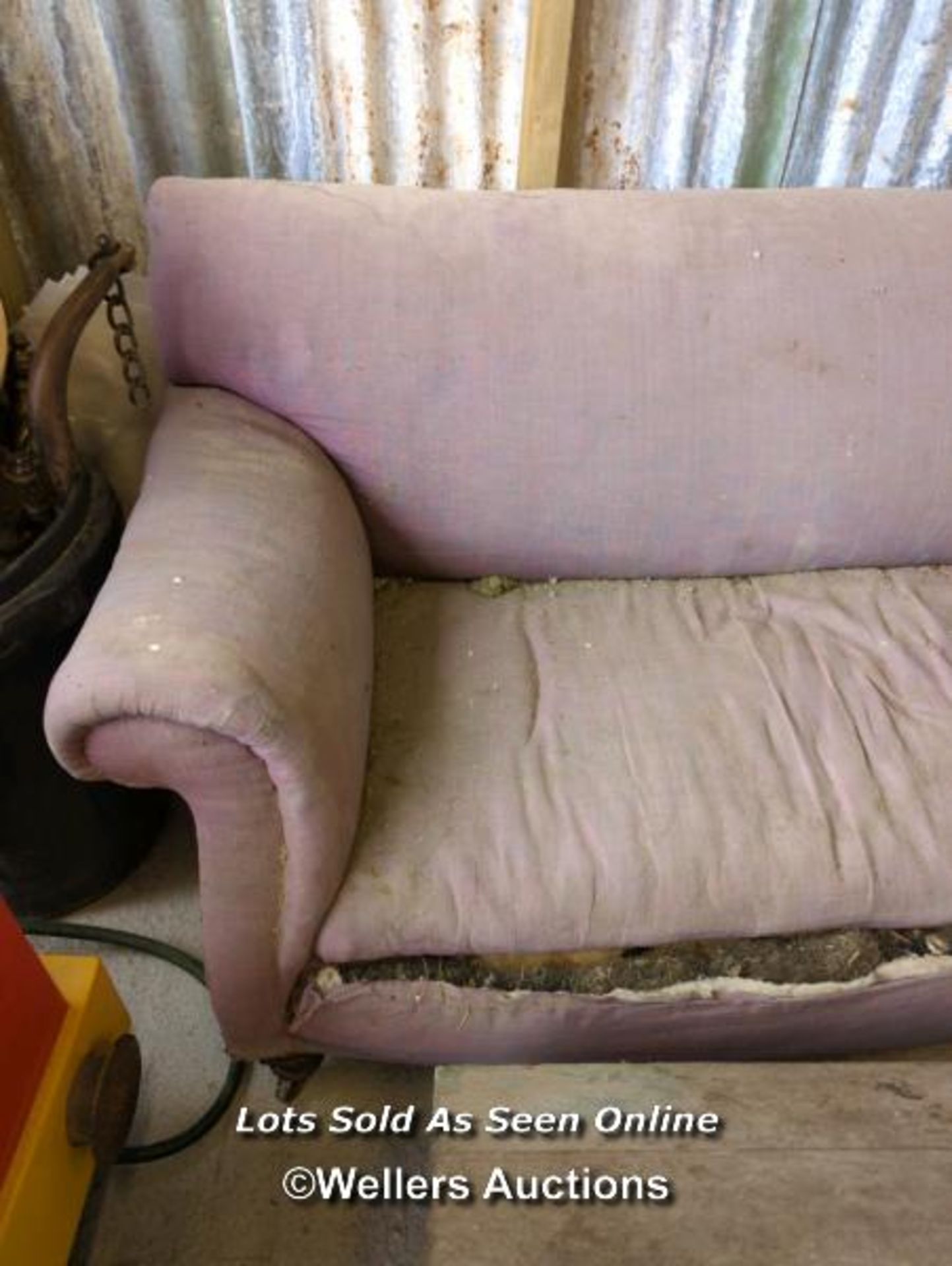 *THREE SEATER SOFA IN NEED OF RESTORATION / ALL LOTS ARE LOCATED AT AUTHENTIC RECLAMATION TN5 7EF - Image 3 of 4