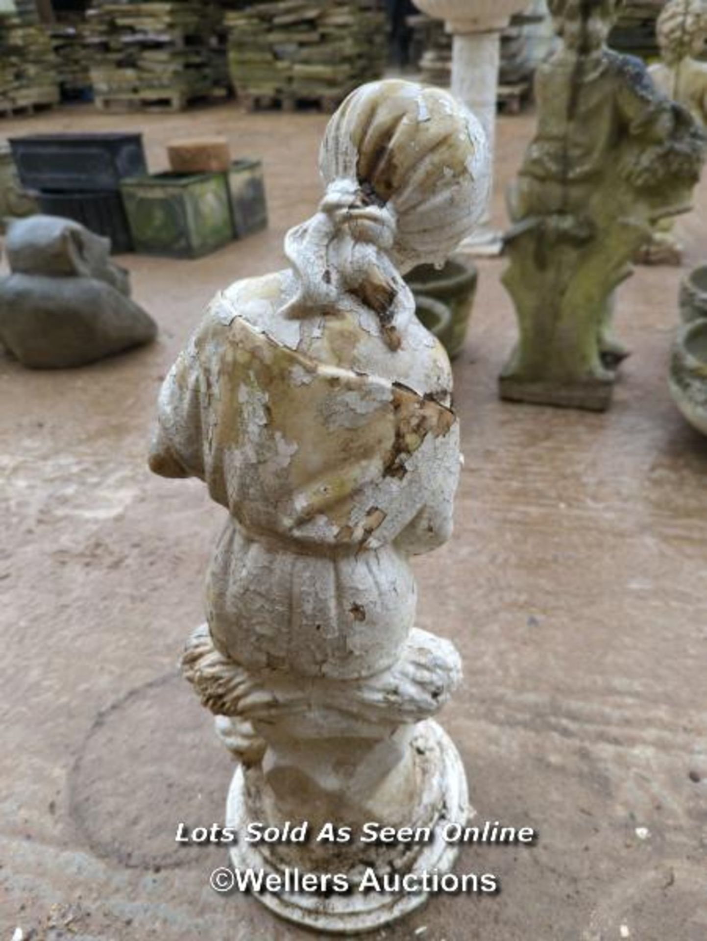 *RESIN STATUE OF A LADY, 25 INCHES HIGH / ALL LOTS ARE LOCATED AT AUTHENTIC RECLAMATION TN5 7EF - Image 3 of 3