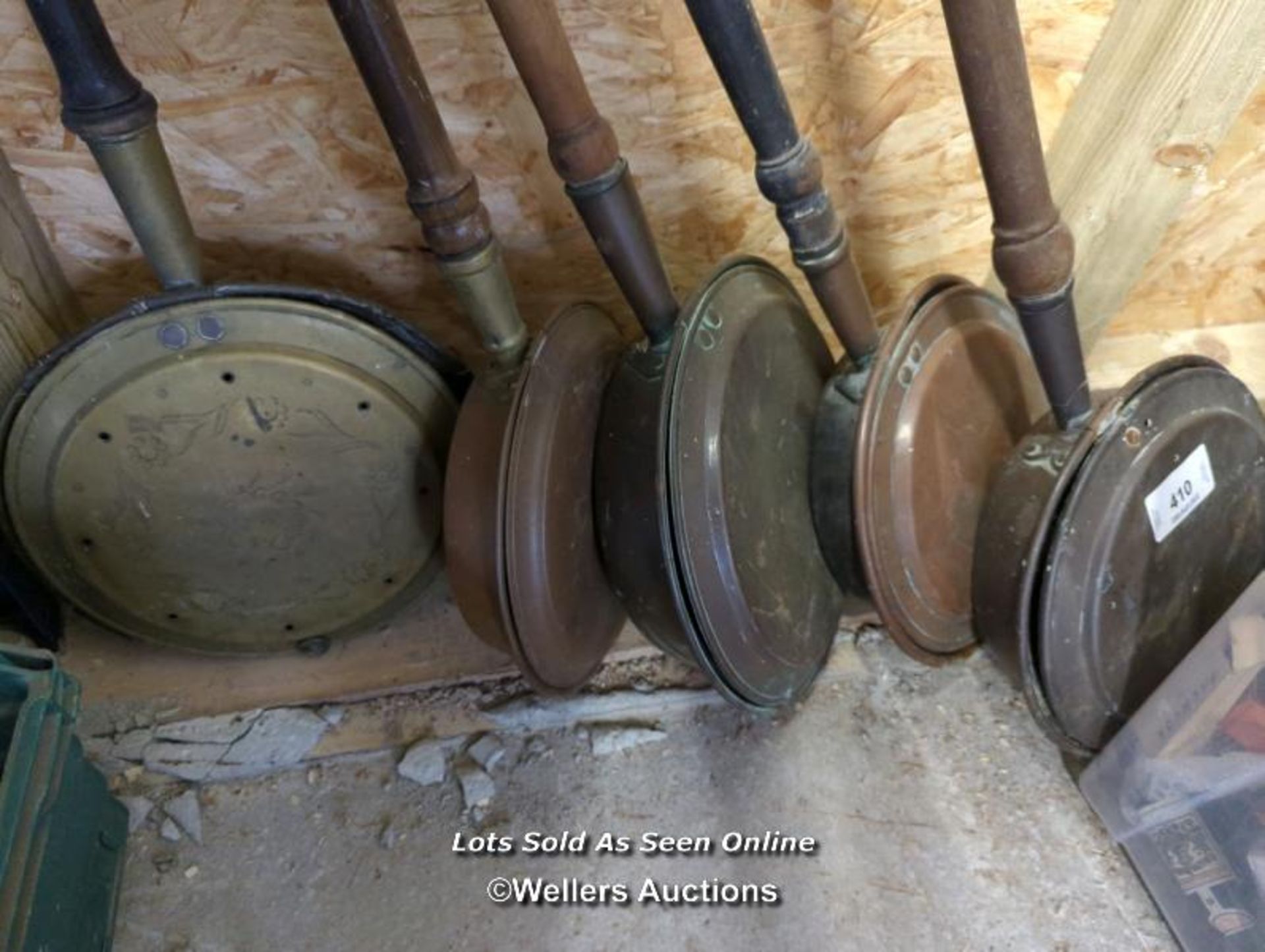*FIVE COPPER BED PANS, THE LARGEST 42 INCHES LONG / ALL LOTS ARE LOCATED AT AUTHENTIC RECLAMATION - Image 2 of 2