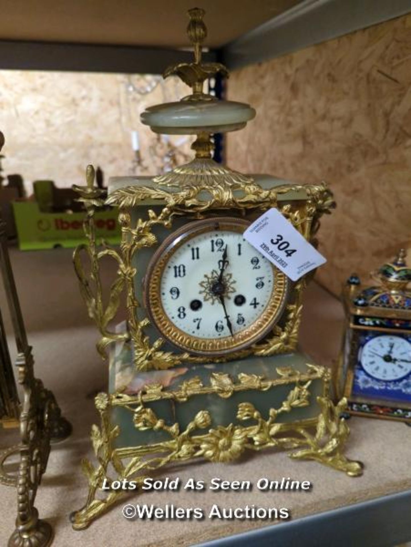 *MANTLE CLOCK IN MARBLE AND GILDED CASE / ALL LOTS ARE LOCATED AT AUTHENTIC RECLAMATION TN5 7EF