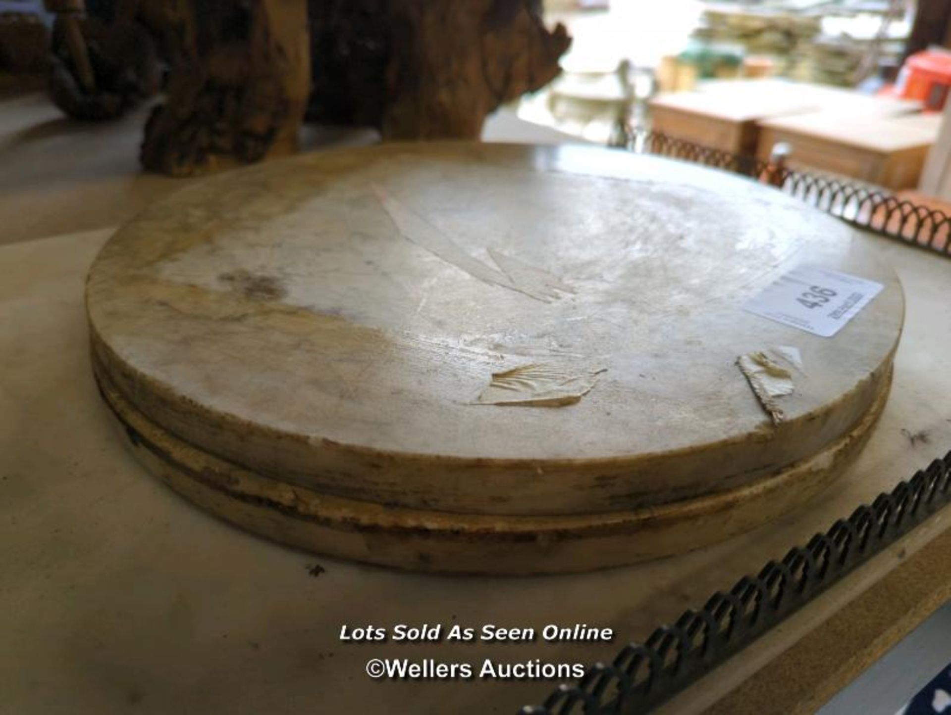 *TWO WHITE MARBLE CIRCULAR CHOPPING BOARDS, 14 INCHES DIAMETER, TOGETHER WITH ONE SQUARE CHOPPING - Image 2 of 2