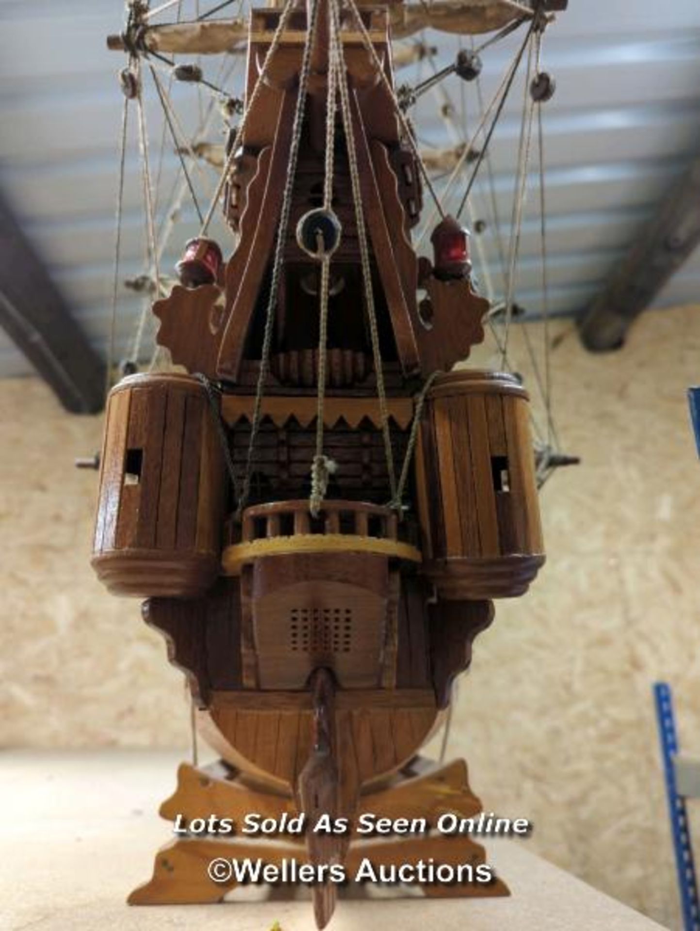 *LARGE WOODEN MODEL GALLEON / ALL LOTS ARE LOCATED AT AUTHENTIC RECLAMATION TN5 7EF - Image 5 of 10