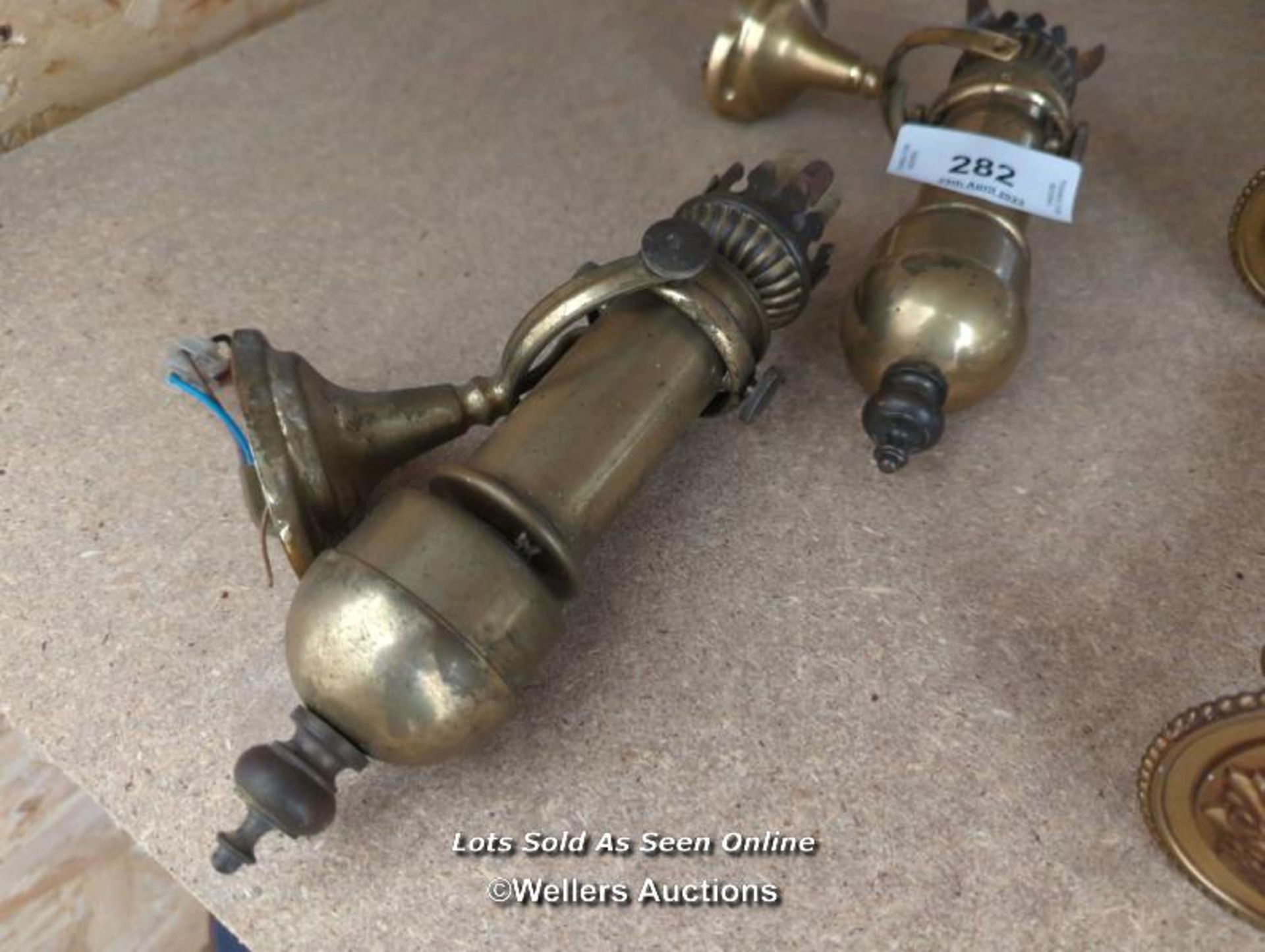 *PAIR OF BRASS GIMBAL WALL LIGHTS / ALL LOTS ARE LOCATED AT AUTHENTIC RECLAMATION TN5 7EF - Image 2 of 2