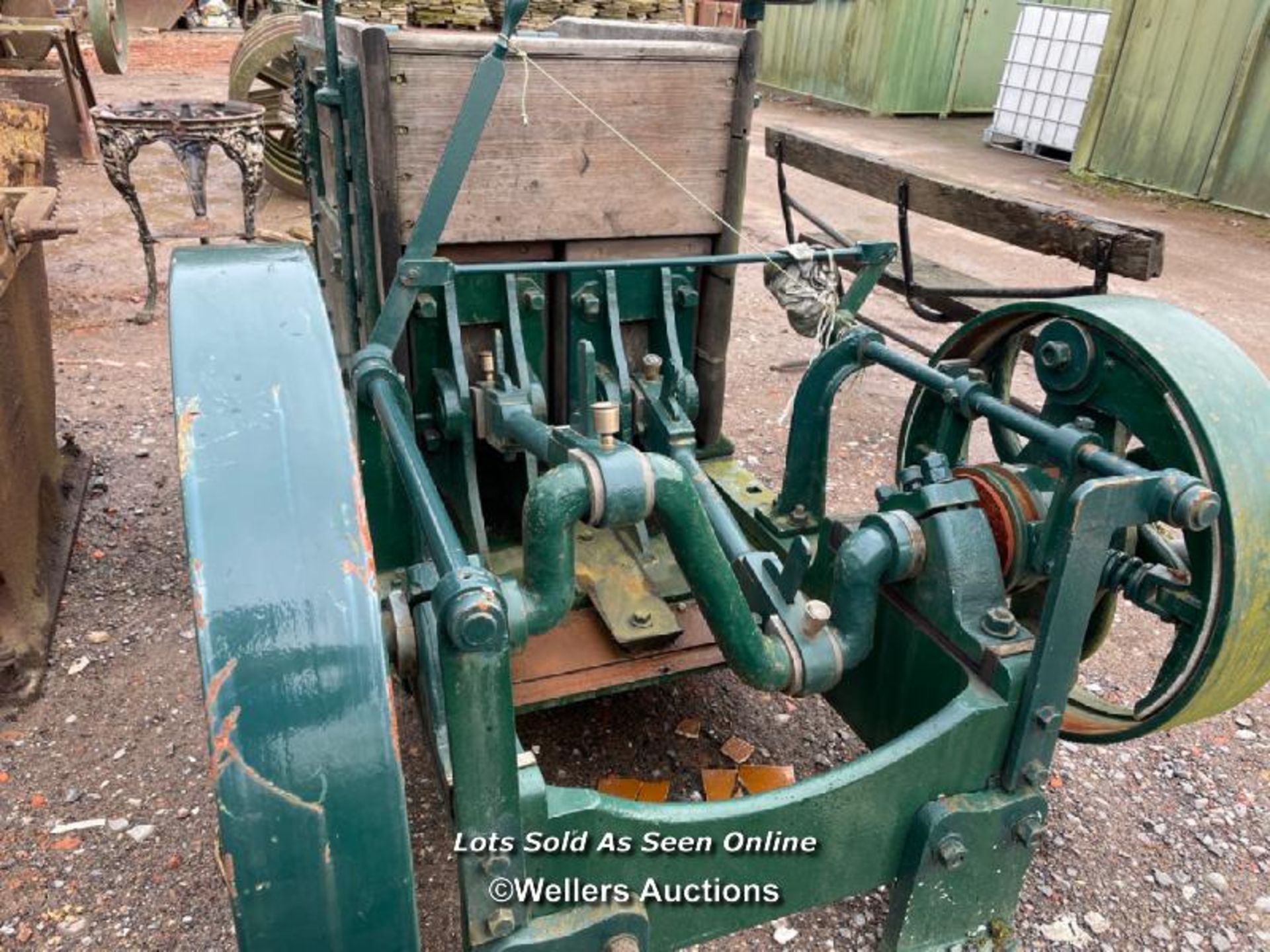 *WOOL BALER BY JOHN MITCHELL AND SONS / ALL LOTS ARE LOCATED AT AUTHENTIC RECLAMATION TN5 7EF - Image 5 of 5