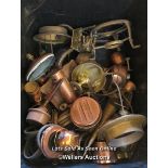 *BOX OF COPPERWARE AND BRASSWARE / ALL LOTS ARE LOCATED AT AUTHENTIC RECLAMATION TN5 7EF