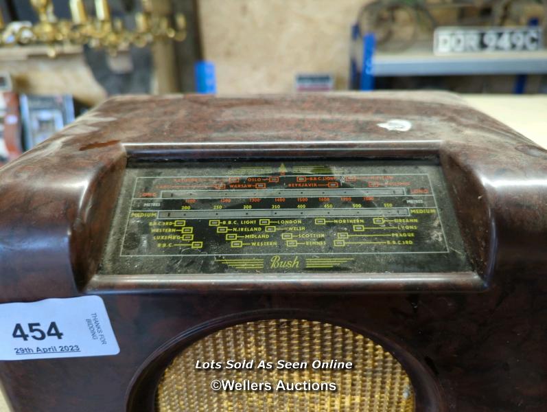 *VINTAGE BUSH RADIO, SERIAL NO: 73/64735, REPORTED AS WORKING (NO GUARANTEE) / ALL LOTS ARE - Image 2 of 2