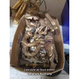 *BOX OF CARVED WOODEN LIGHTS AND ACCESSORIES / ALL LOTS ARE LOCATED AT AUTHENTIC RECLAMATION TN5