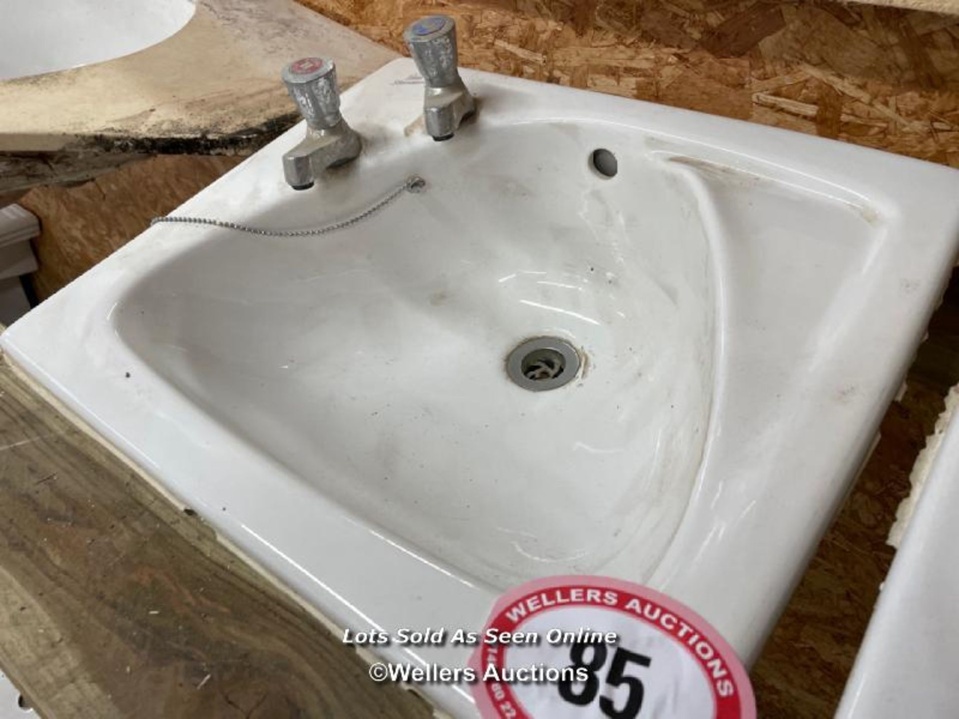 *TWO IDEAL STANDARD SINKS / ALL LOTS ARE LOCATED AT AUTHENTIC RECLAMATION TN5 7EF