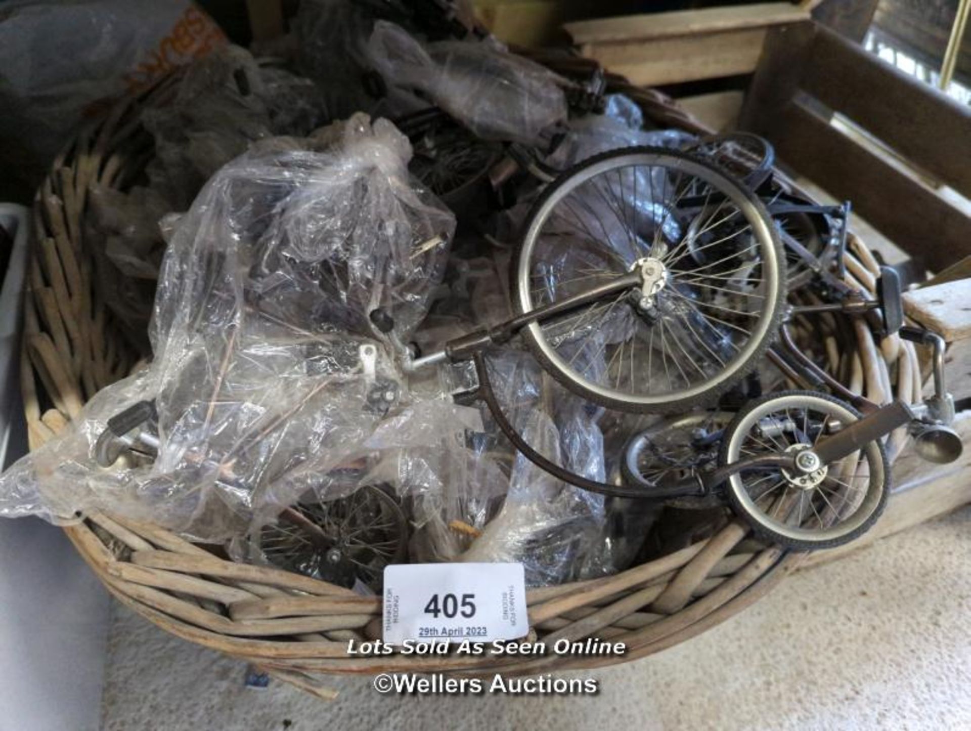 *JOB LOT OF VINTAGE BICYCLE ORNAMENTS IN WICKER BASKET / ALL LOTS ARE LOCATED AT AUTHENTIC