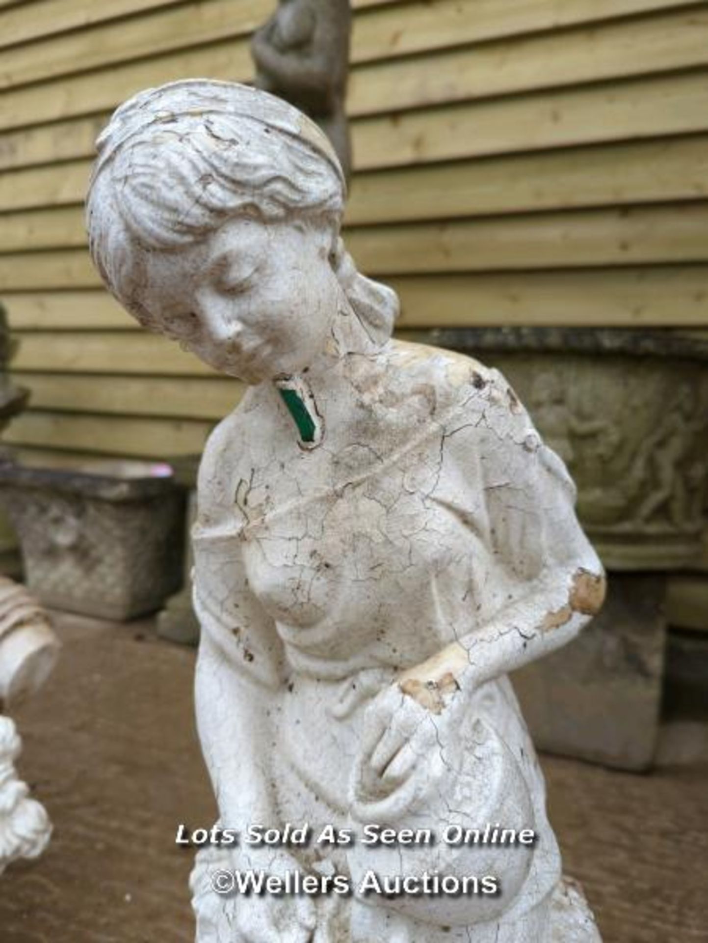 *RESIN STATUE OF A LADY, 25 INCHES HIGH / ALL LOTS ARE LOCATED AT AUTHENTIC RECLAMATION TN5 7EF - Image 2 of 3