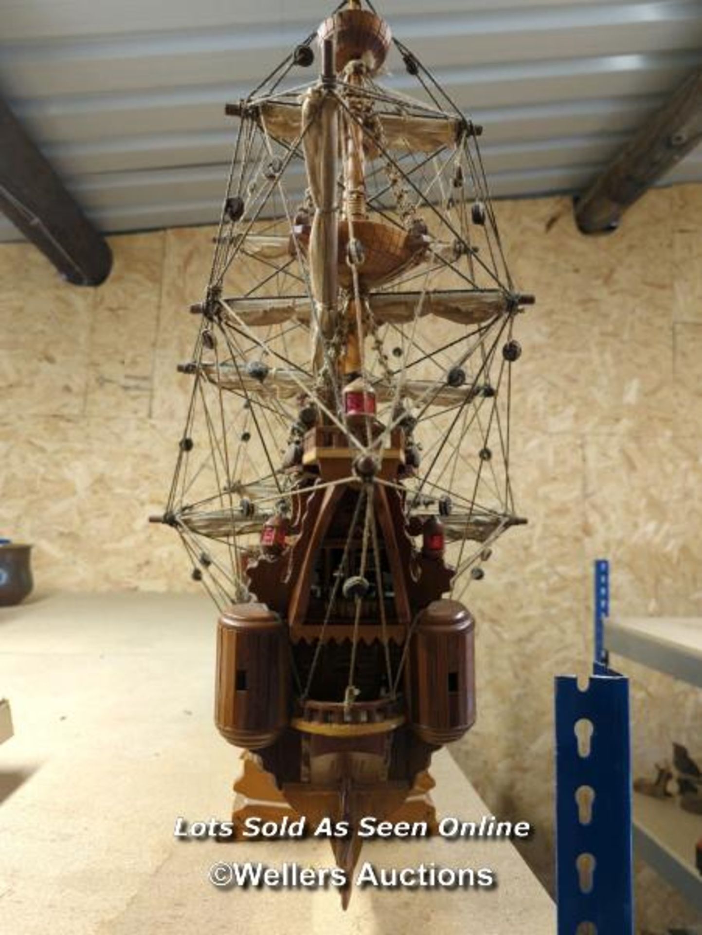 *LARGE WOODEN MODEL GALLEON / ALL LOTS ARE LOCATED AT AUTHENTIC RECLAMATION TN5 7EF - Image 4 of 10