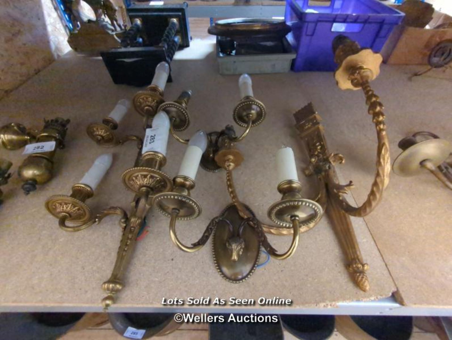 *FIVE VARIOUS BRASS WALL LIGHTS INCLUDING TWO PAIRS / ALL LOTS ARE LOCATED AT AUTHENTIC