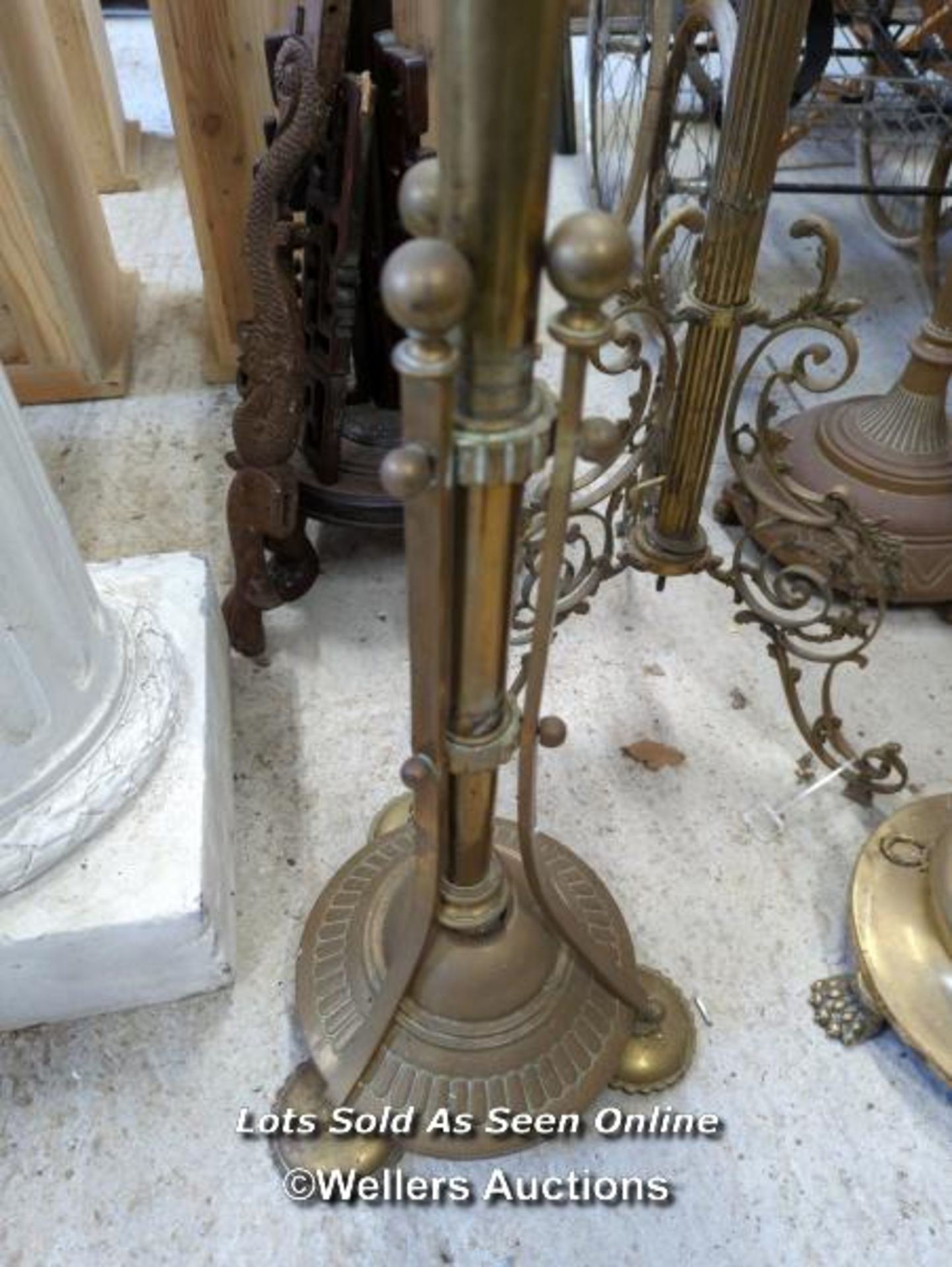 *BRASS STANDARD LAMP, 60 INCHES HIGH / ALL LOTS ARE LOCATED AT AUTHENTIC RECLAMATION TN5 7EF - Image 3 of 3