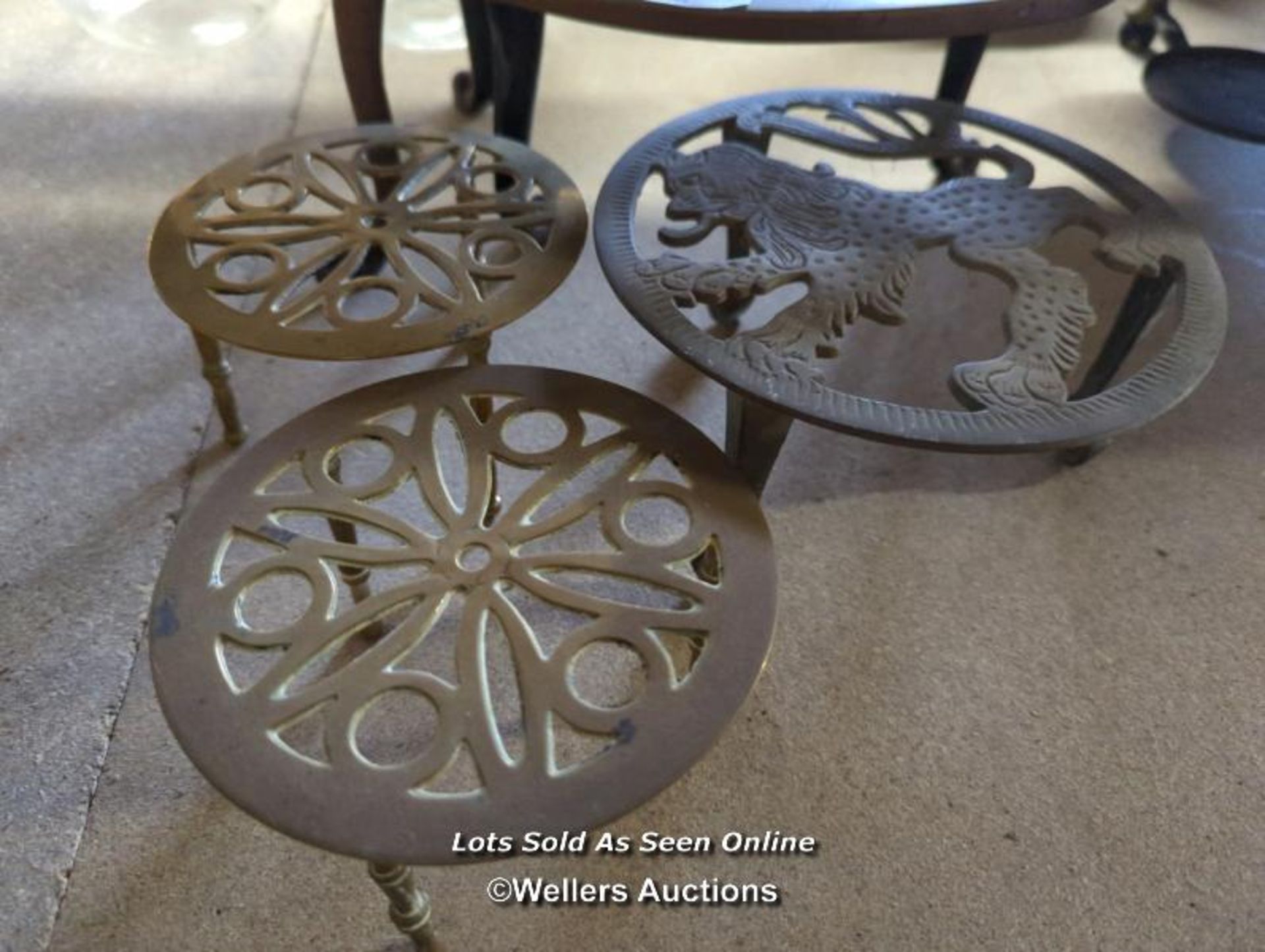 *FOUR TRIVETS / ALL LOTS ARE LOCATED AT AUTHENTIC RECLAMATION TN5 7EF - Image 2 of 3