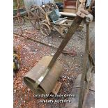 *GARDEN ROLLER / ALL LOTS ARE LOCATED AT AUTHENTIC RECLAMATION TN5 7EF