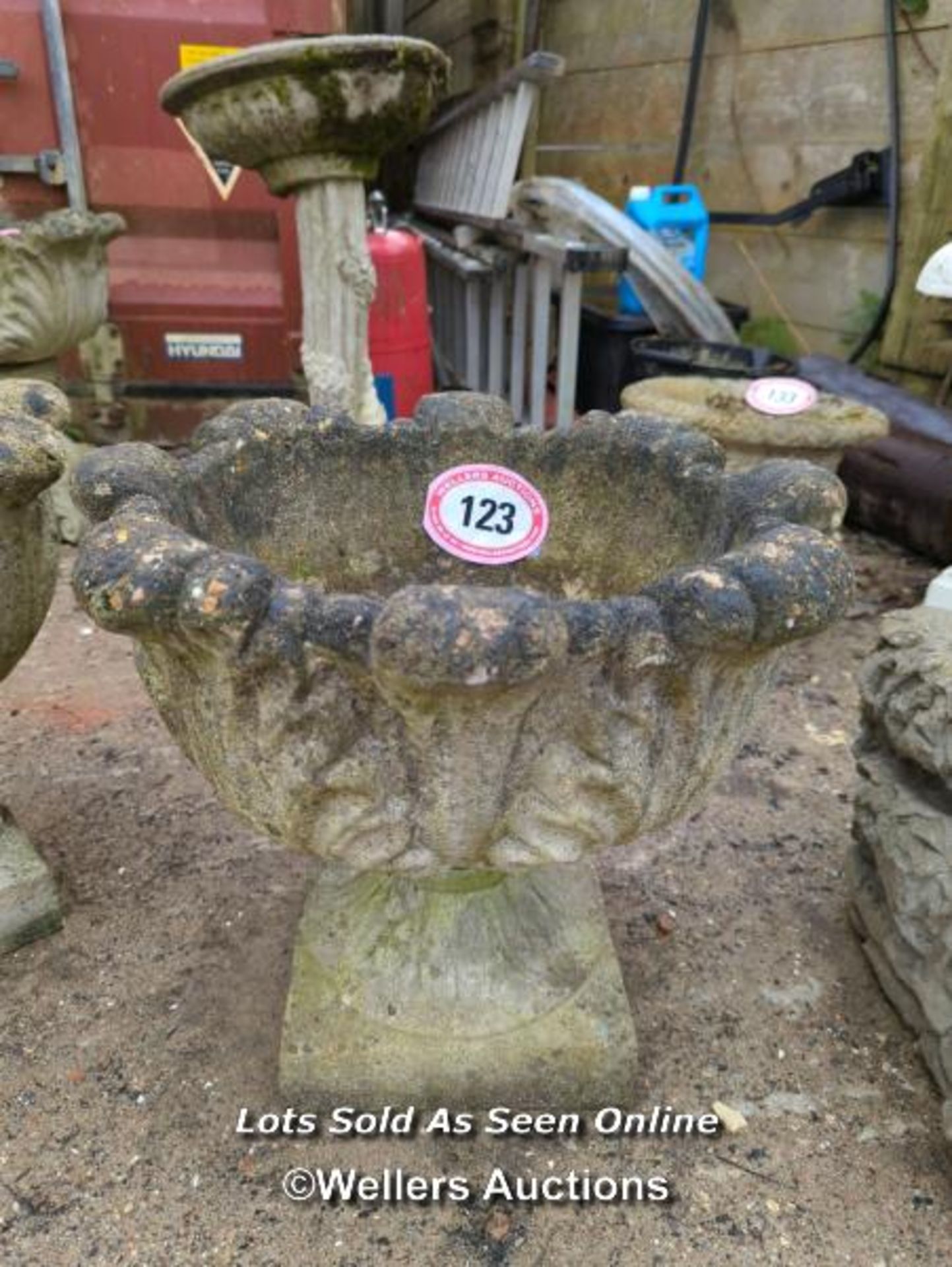 *GARDEN URN PLANTER, 18 HIGH X 19 DIAMETER / ALL LOTS ARE LOCATED AT AUTHENTIC RECLAMATION TN5 7EF