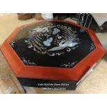 *LARGE DECORATIVE ORIENTAL OCTAGONAL BOX IN BLACK ENAMEL AND ABALONE SHELL / ALL LOTS ARE LOCATED AT