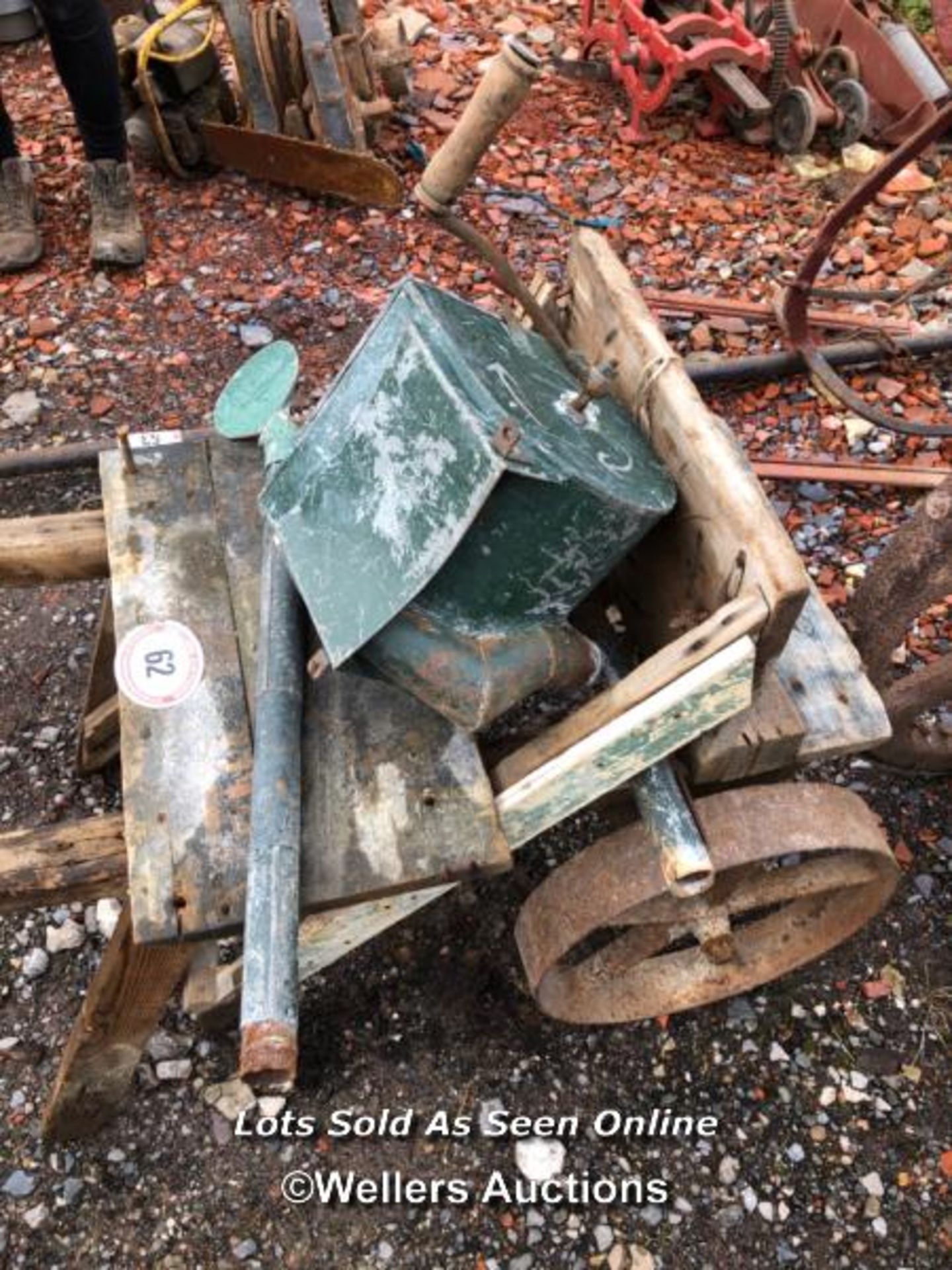 *PARTS OF VINTAGE WHEELBARROW AND BLOWER / ALL LOTS ARE LOCATED AT AUTHENTIC RECLAMATION TN5 7EF - Image 2 of 3
