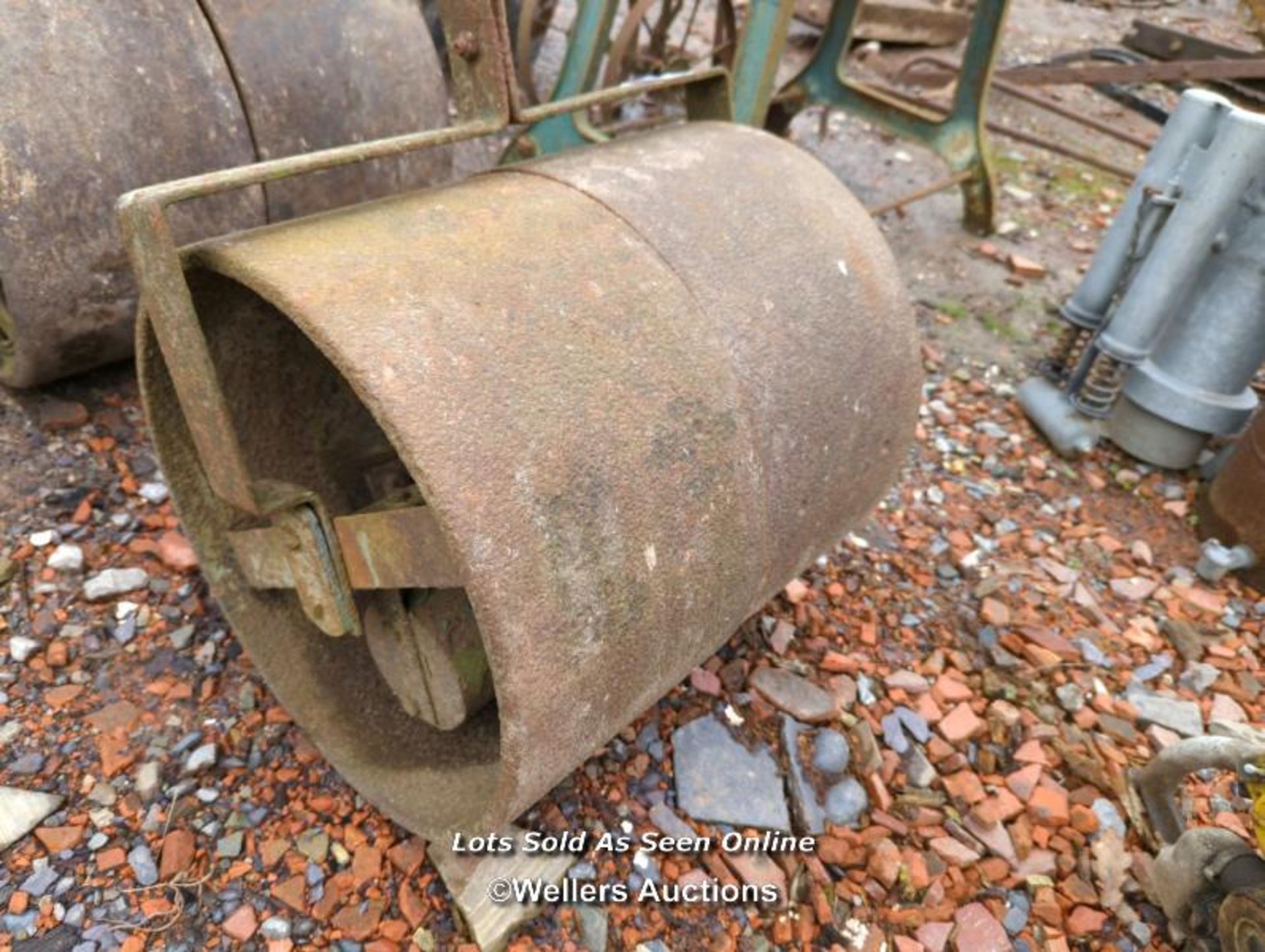 *GARDEN ROLLER / ALL LOTS ARE LOCATED AT AUTHENTIC RECLAMATION TN5 7EF - Image 3 of 3