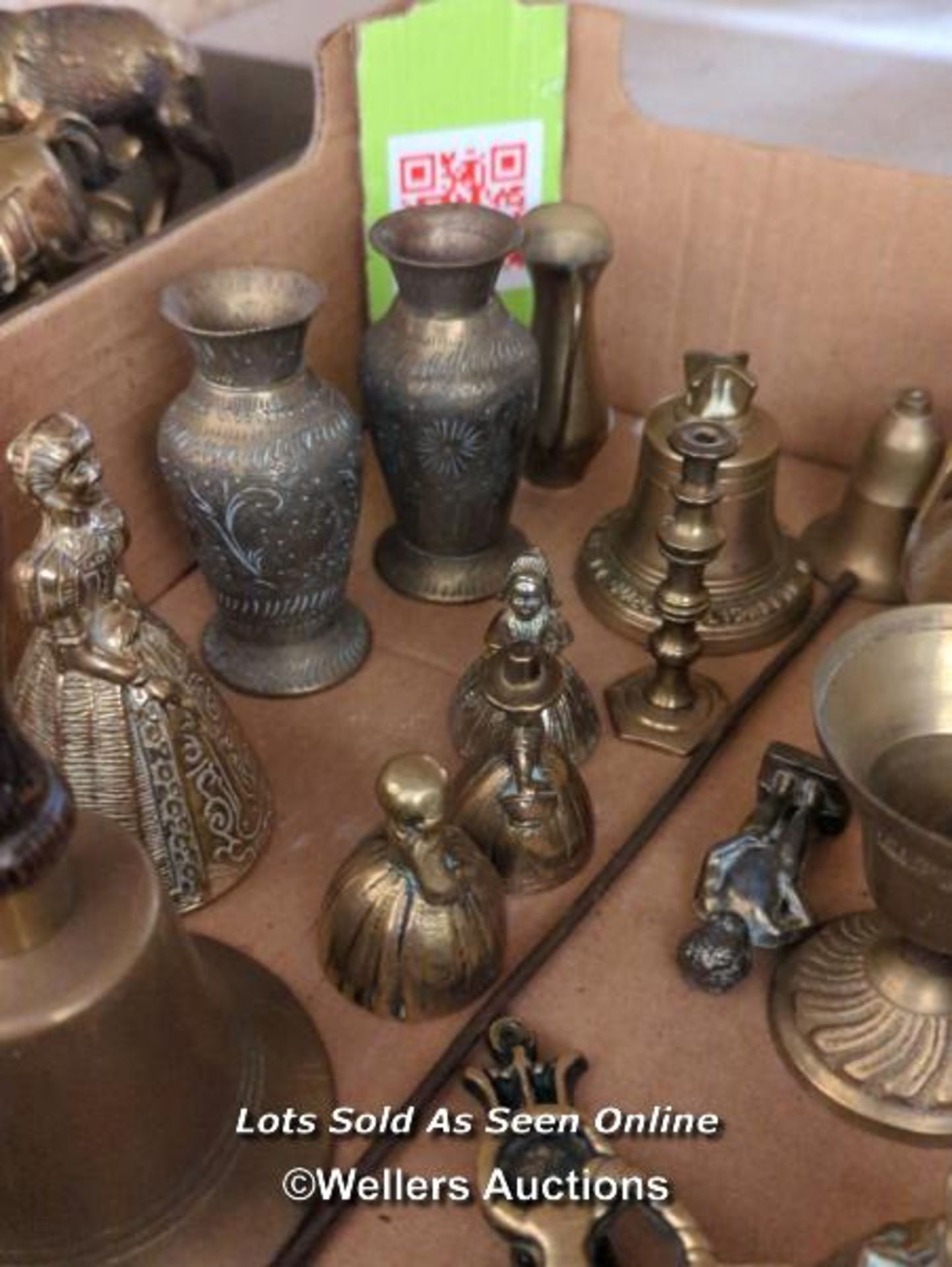 *CRATE OF VARIOUS BRASSWARE INCLUDING BELLS / ALL LOTS ARE LOCATED AT AUTHENTIC RECLAMATION TN5 7EF - Image 2 of 2