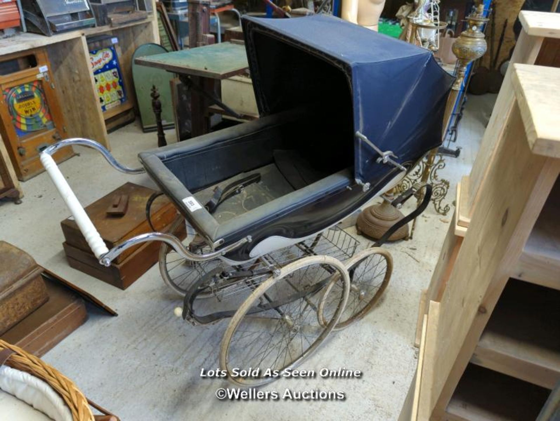 *VINTAGE WILSON COACH BUILT PRAM / ALL LOTS ARE LOCATED AT AUTHENTIC RECLAMATION TN5 7EF