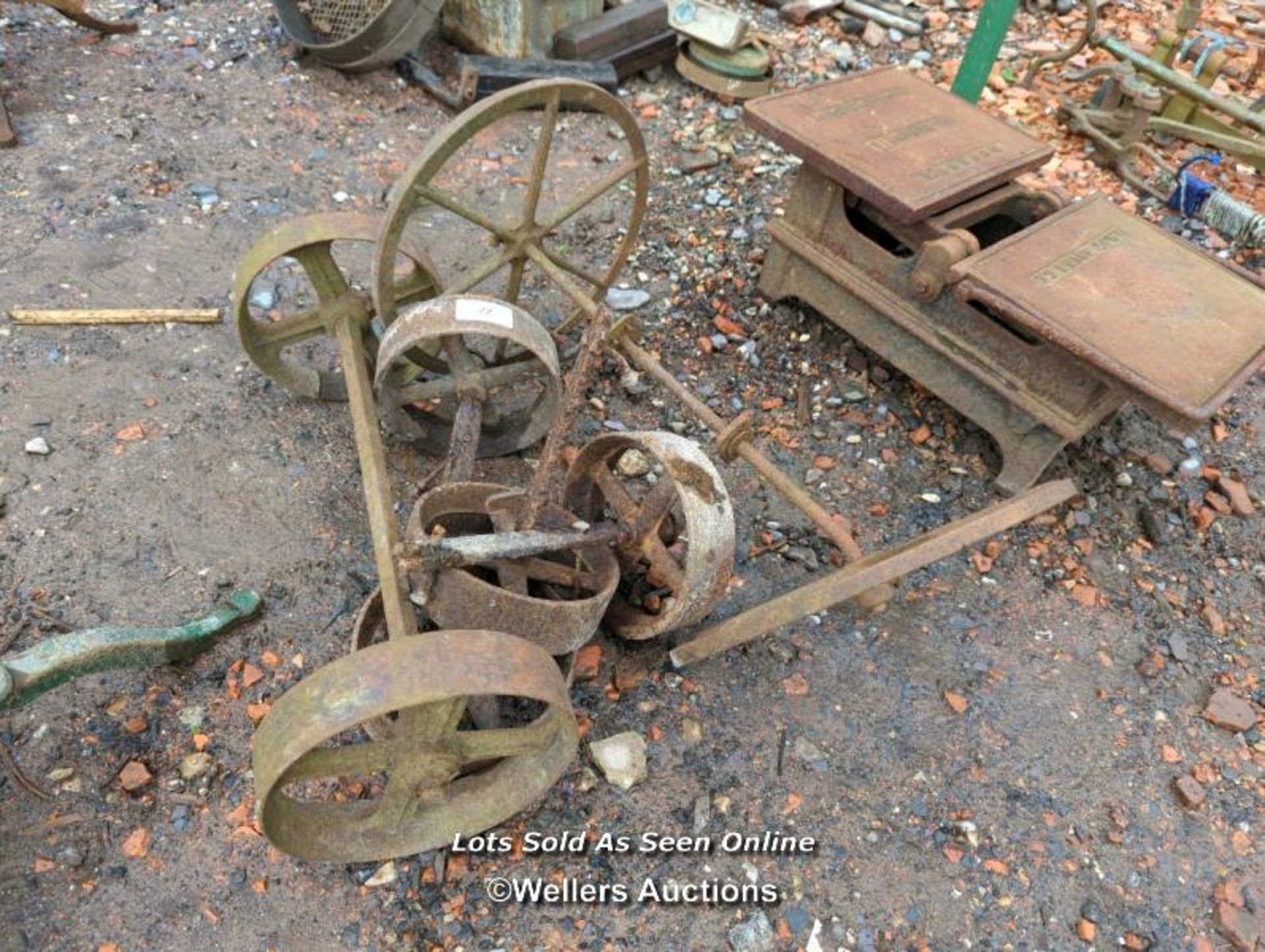 *COLLECTION OF CAST IRON WHEELS / ALL LOTS ARE LOCATED AT AUTHENTIC RECLAMATION TN5 7EF