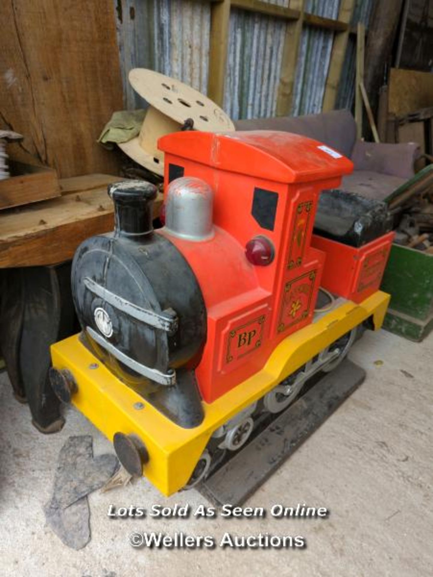 *CHILDRENS RIDE ON ELECTRIC TOY TRAIN, FULL WORKING (JUST NEED A 20P!) / ALL LOTS ARE LOCATED AT - Image 2 of 6